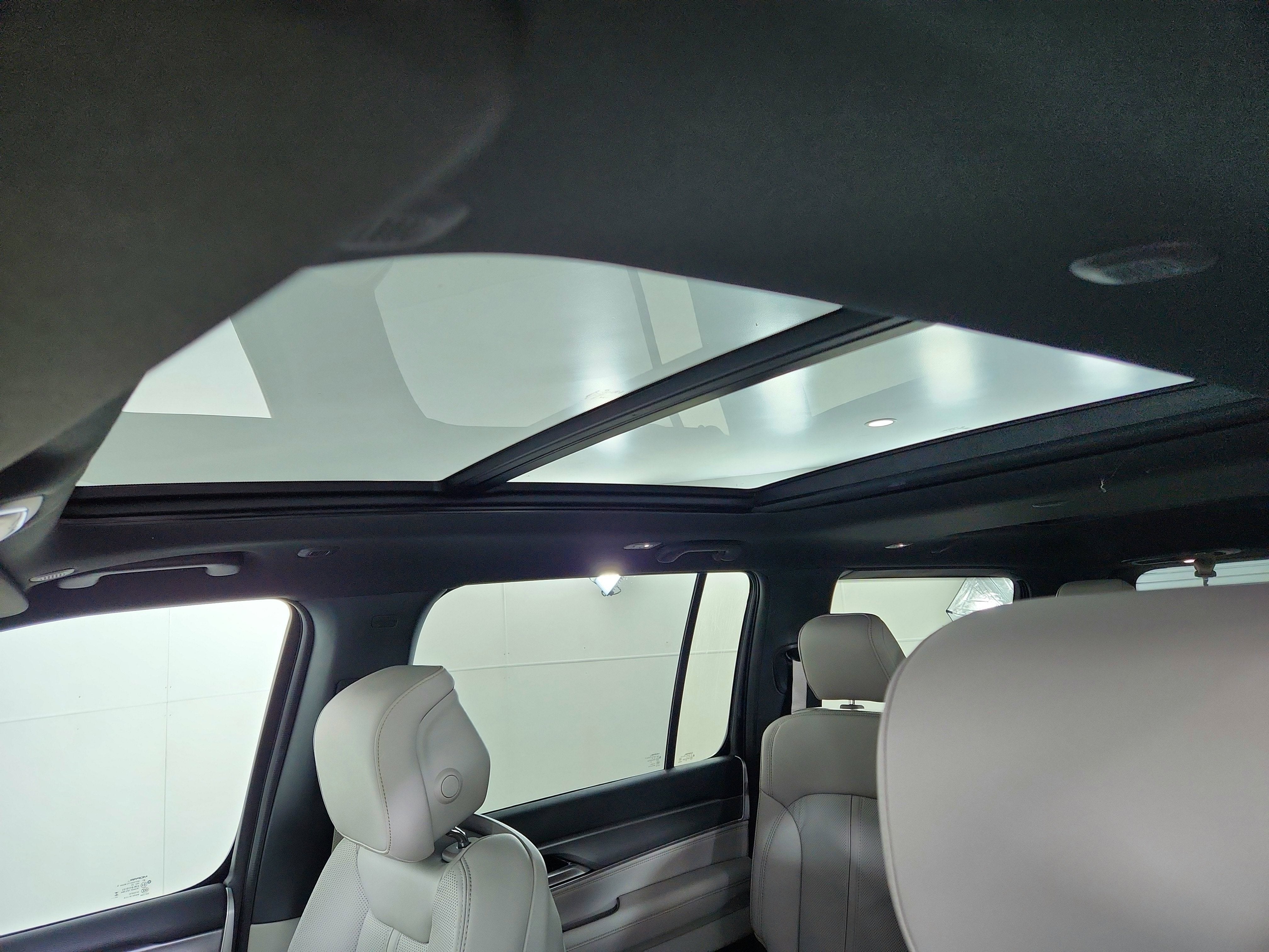 2025 Jeep Wagoneer BASE