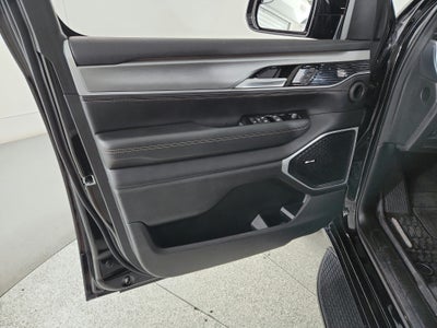 2024 Jeep Wagoneer Series II Carbide 4x4