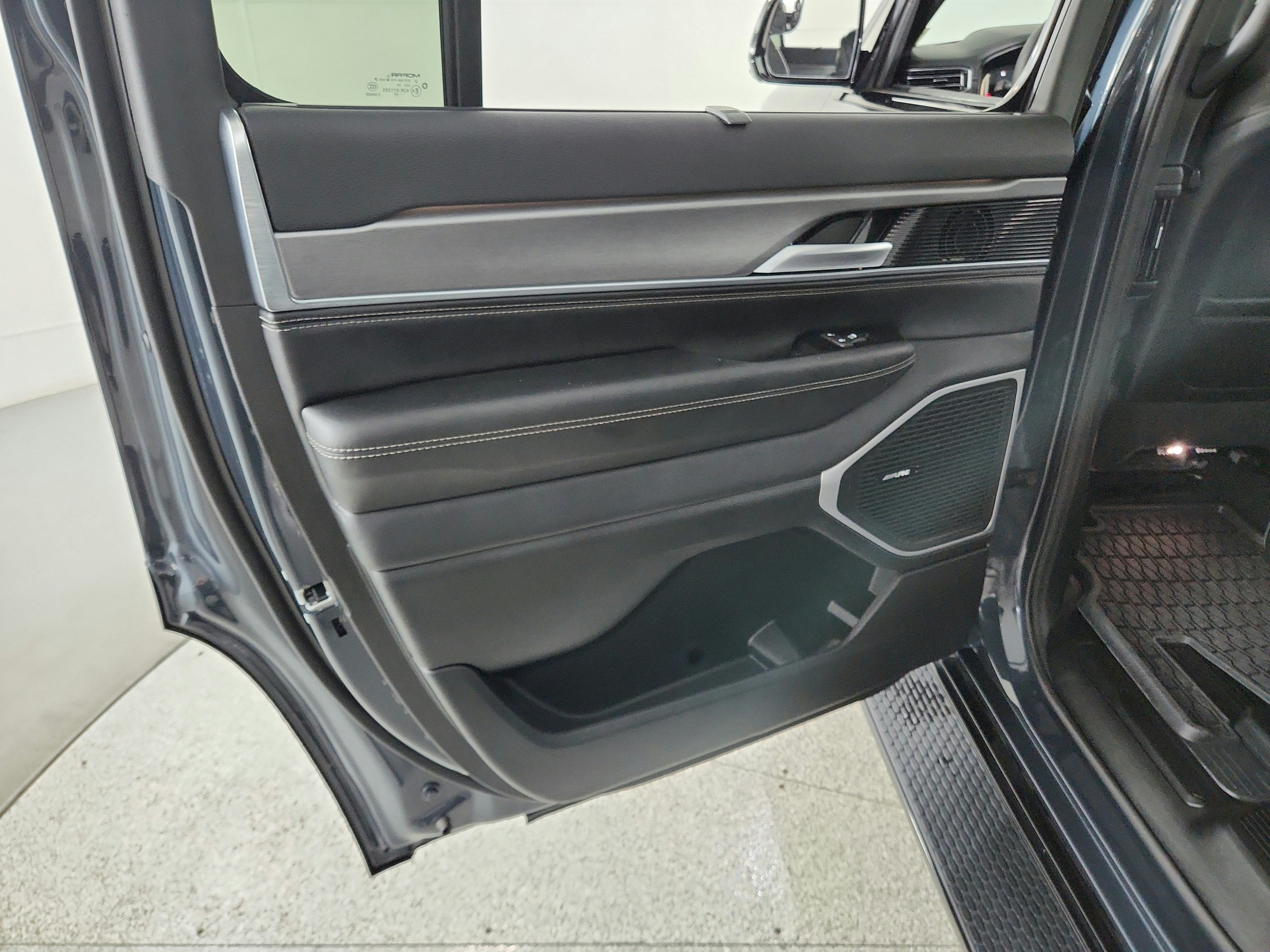 2024 Jeep Wagoneer Series II Carbide 4x4