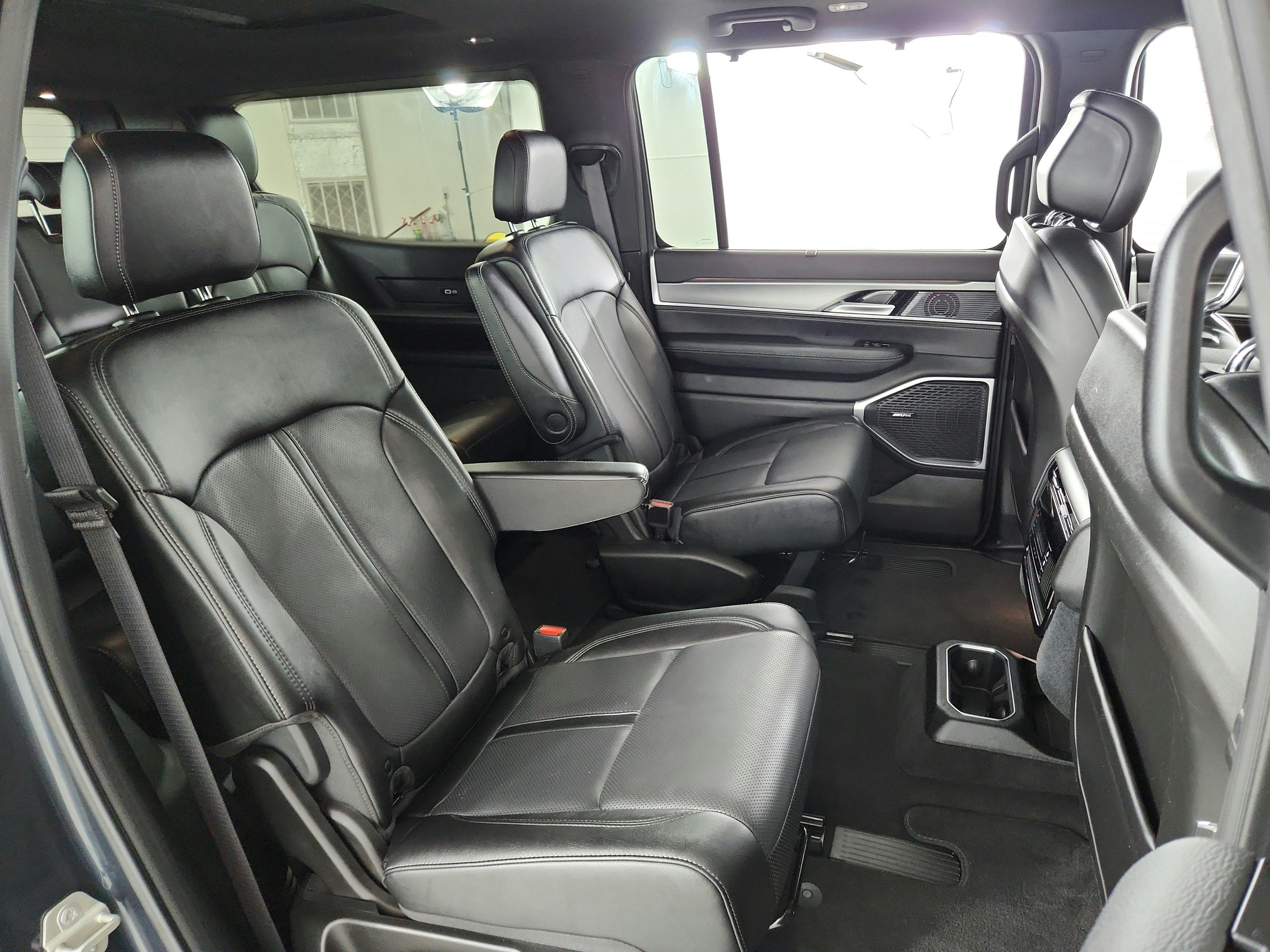 2024 Jeep Wagoneer Series II Carbide 4x4