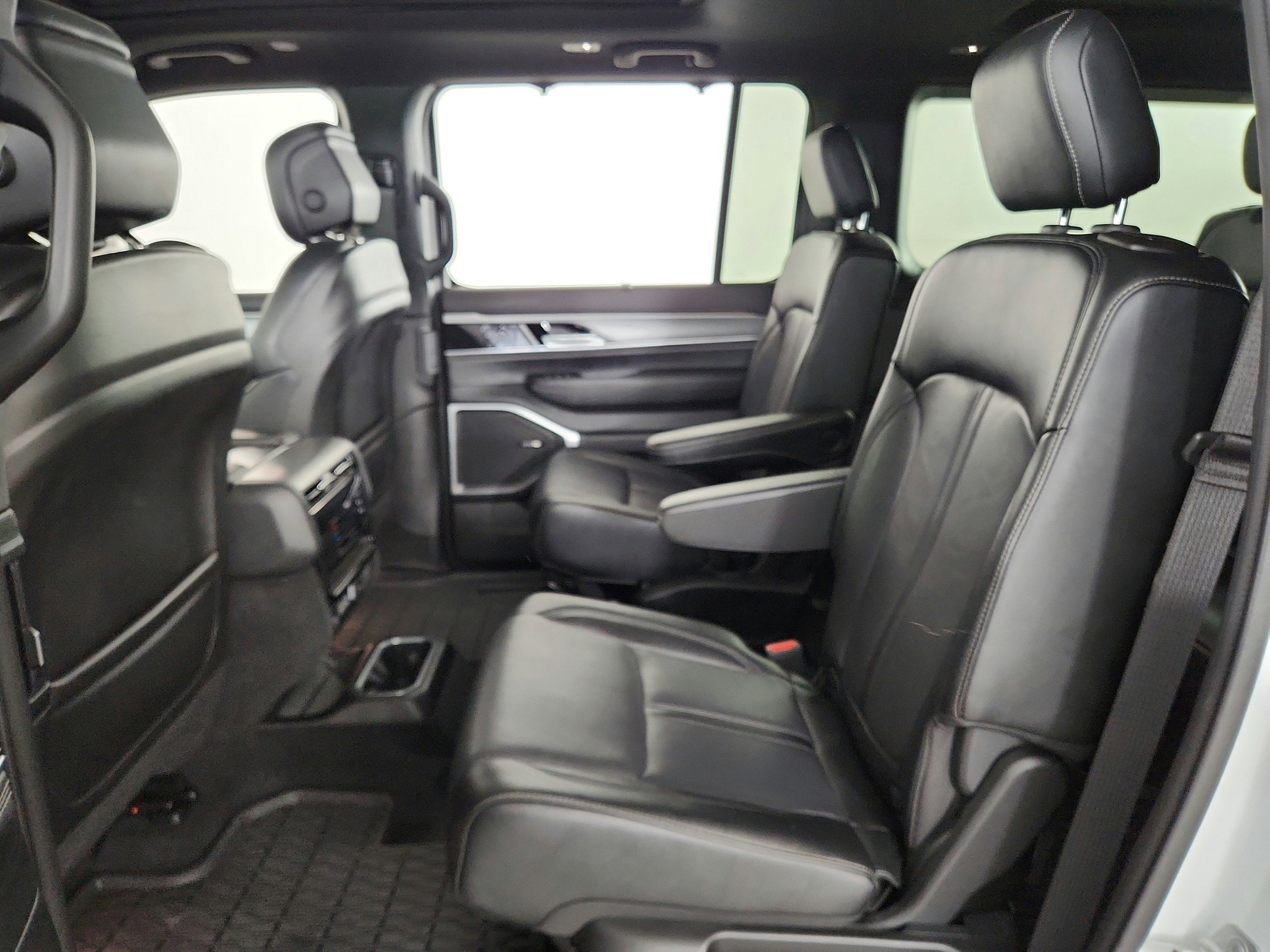 2024 Jeep Wagoneer Series II Carbide