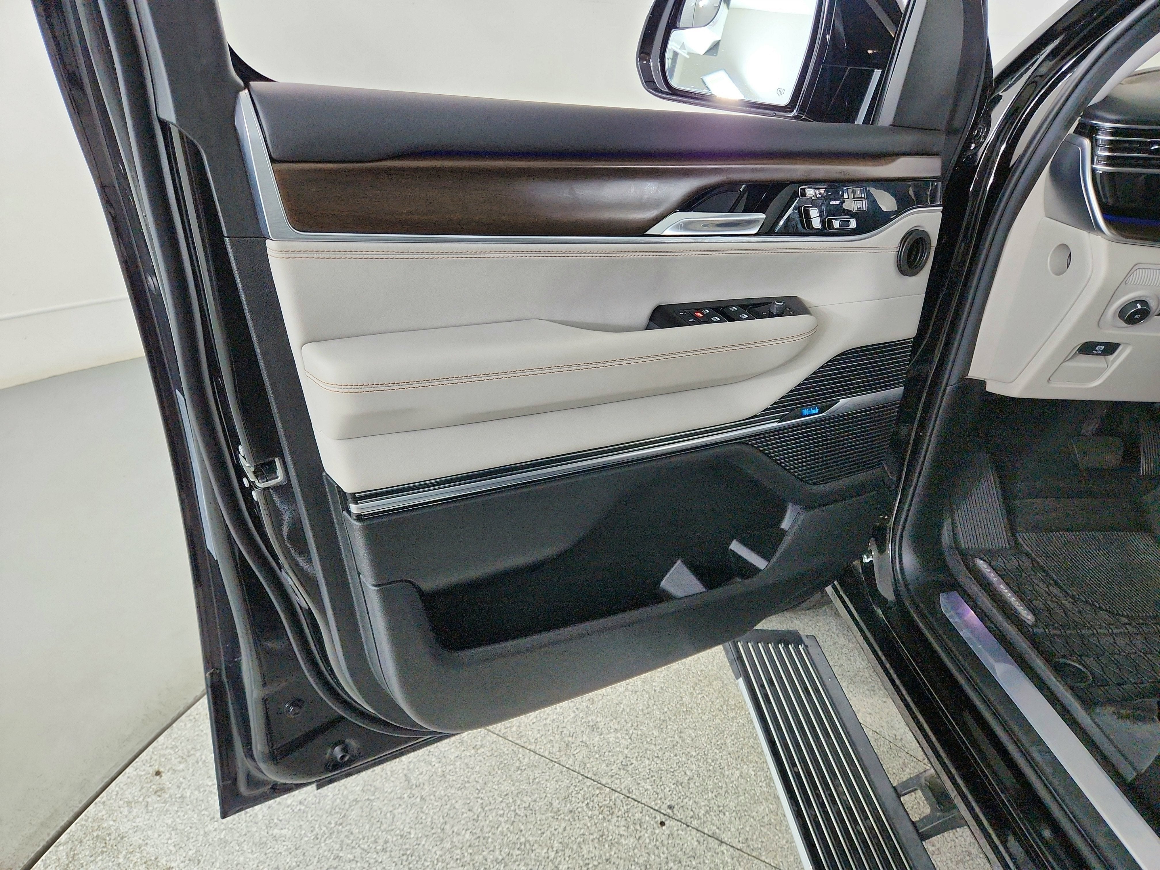2022 Jeep Grand Wagoneer Series I