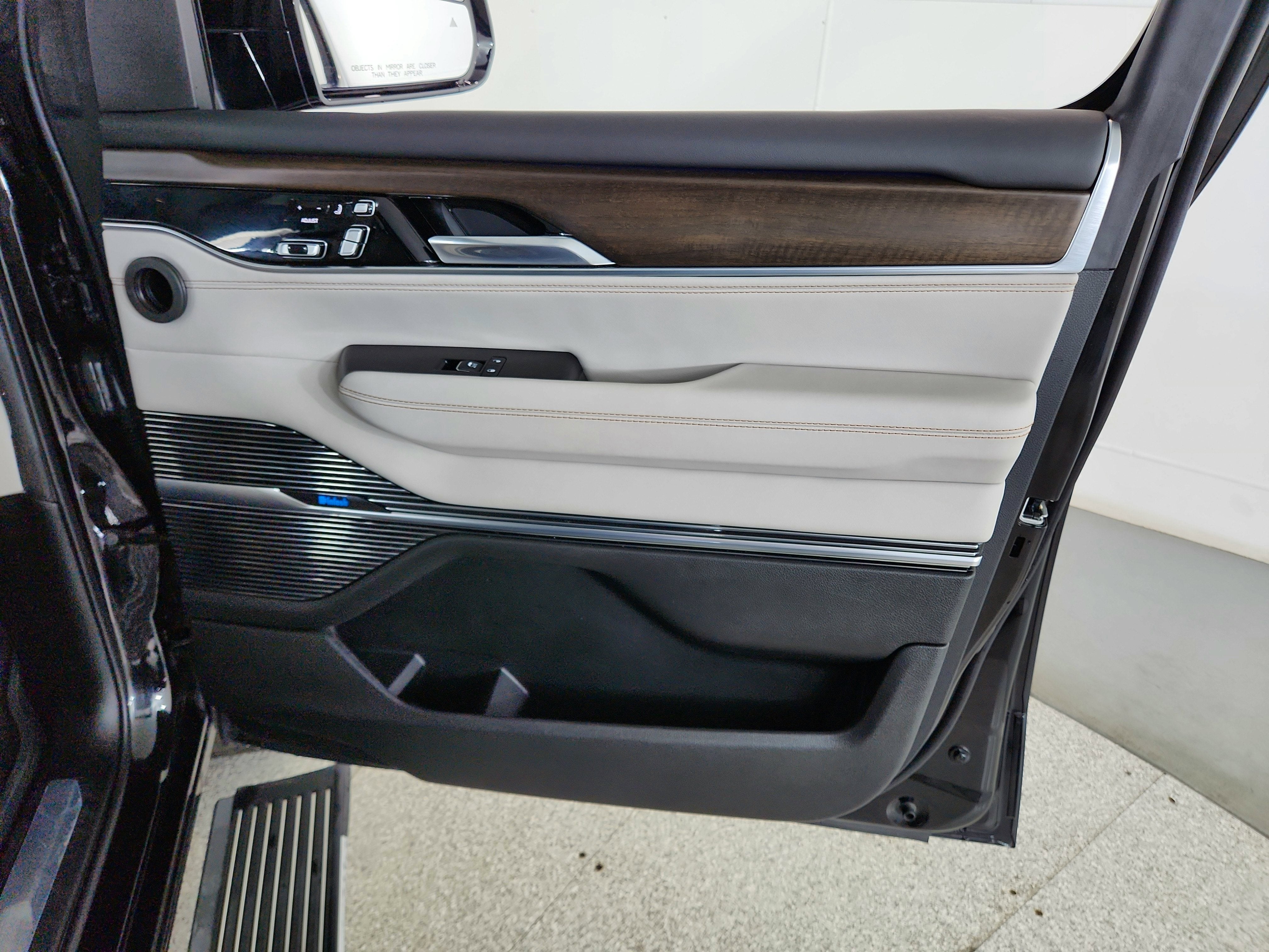 2022 Jeep Grand Wagoneer Series I