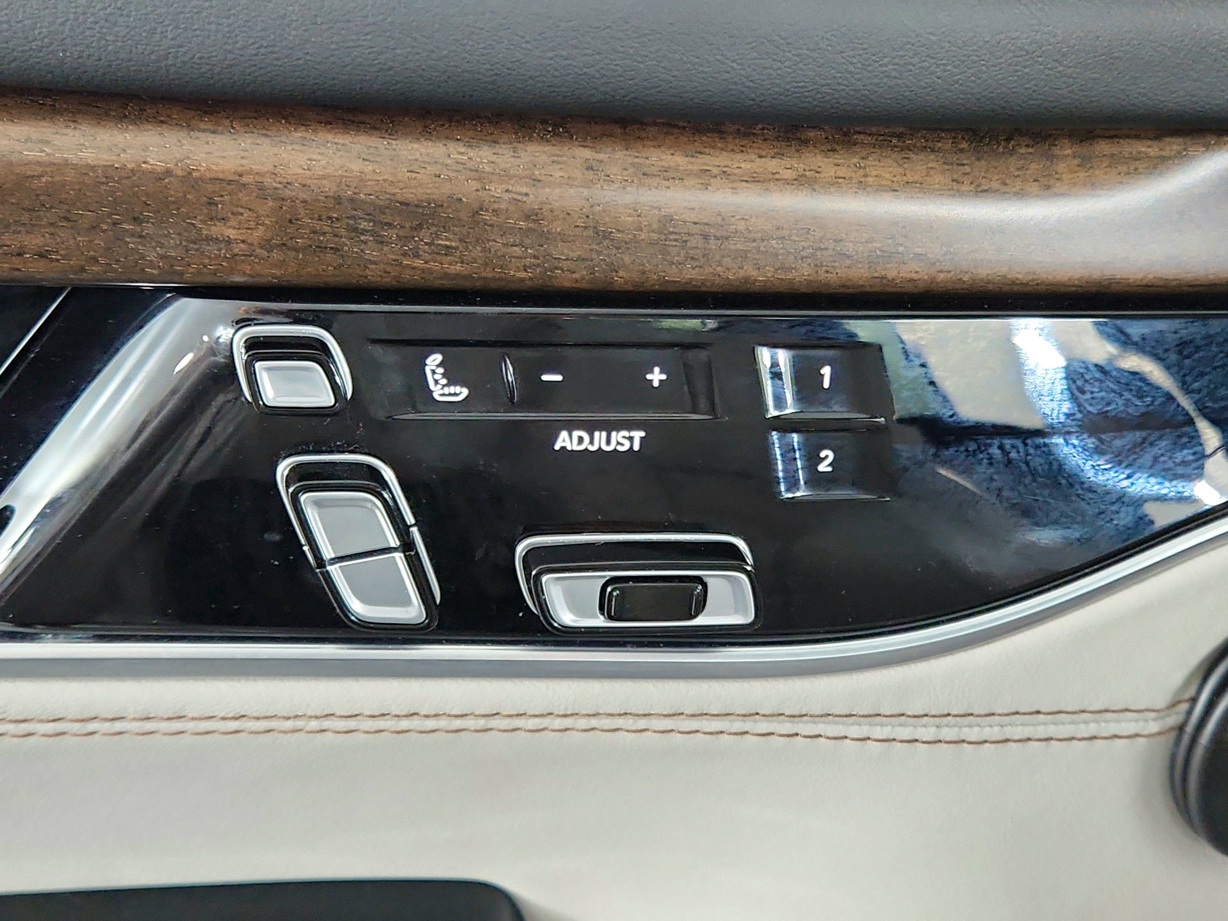 2022 Jeep Grand Wagoneer Series I