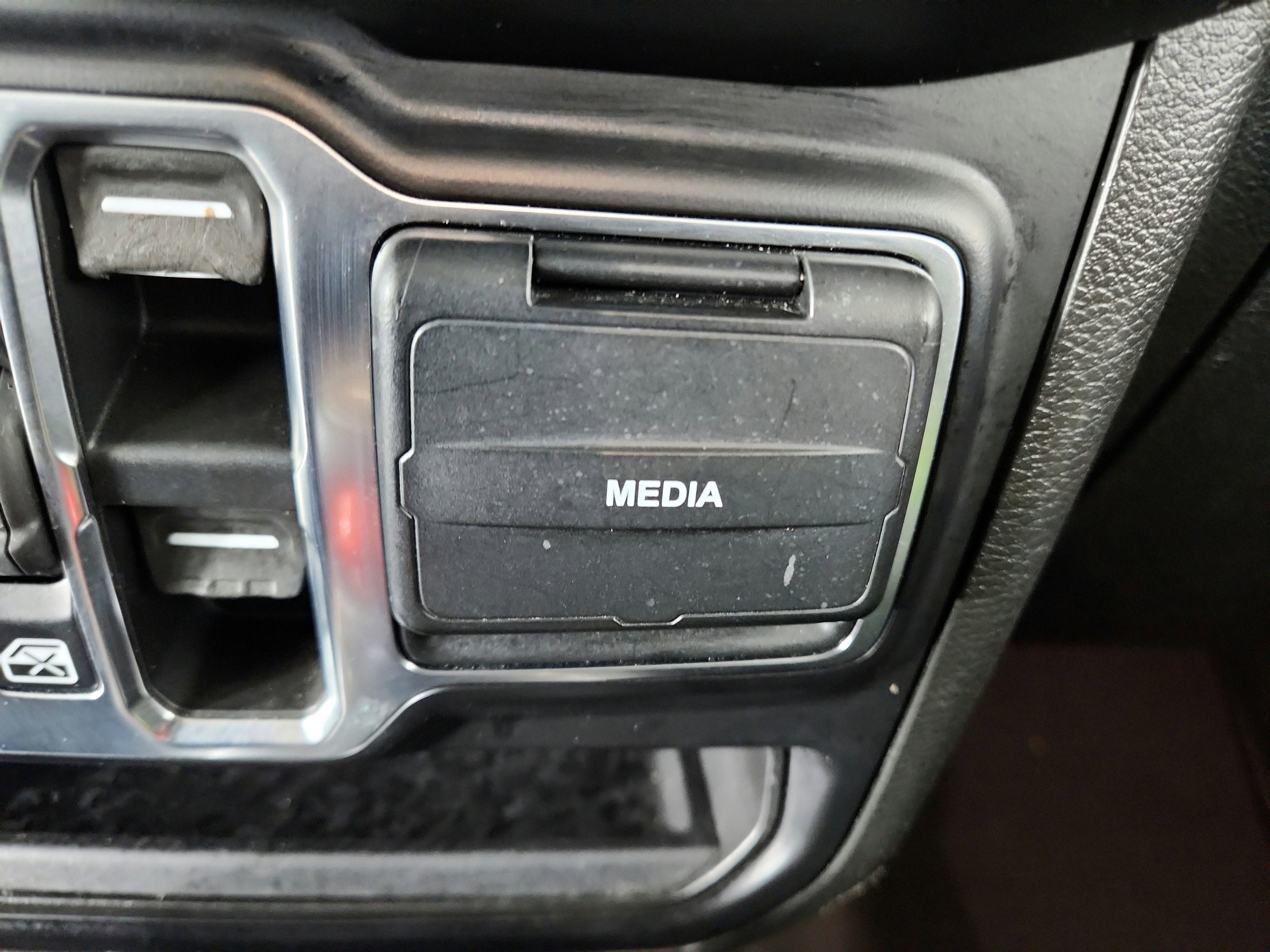 2022 Jeep Gladiator Sport S