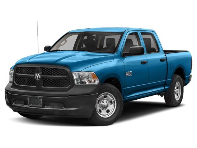 2019 RAM 1500 Classic Express 4x4 Crew Cab 5'7" Box