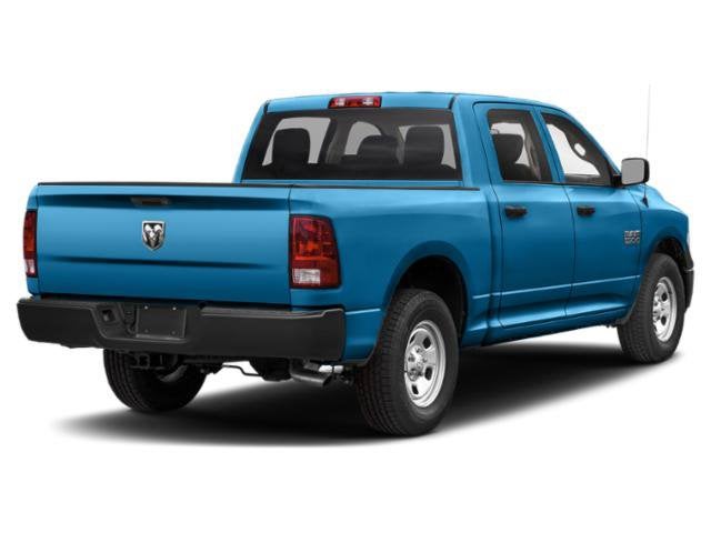 2019 RAM 1500 Classic Express 4x4 Crew Cab 5'7" Box