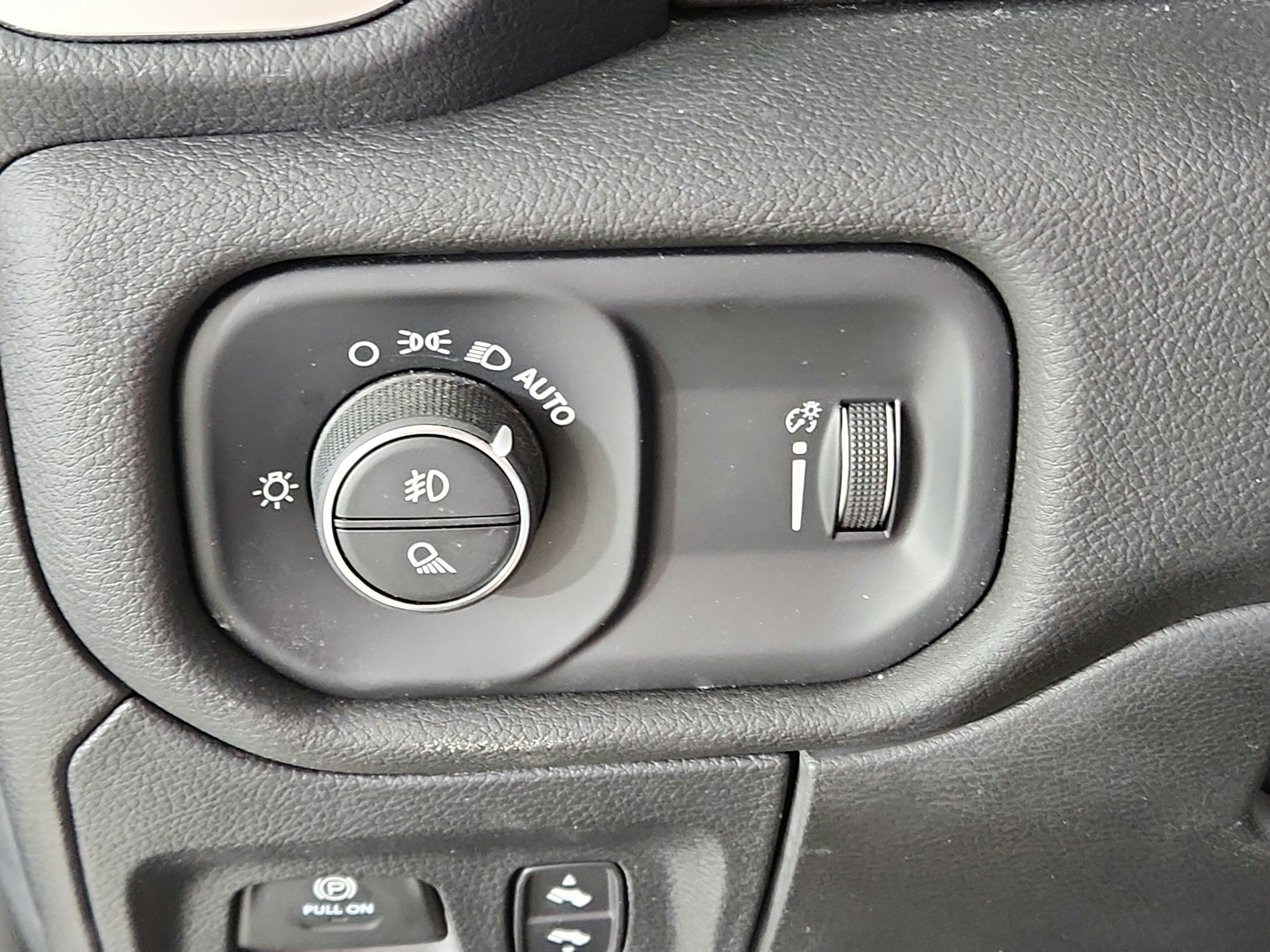 2024 RAM Ram 1500 Big Horn 4x4 Crew Cab 5'7" Box
