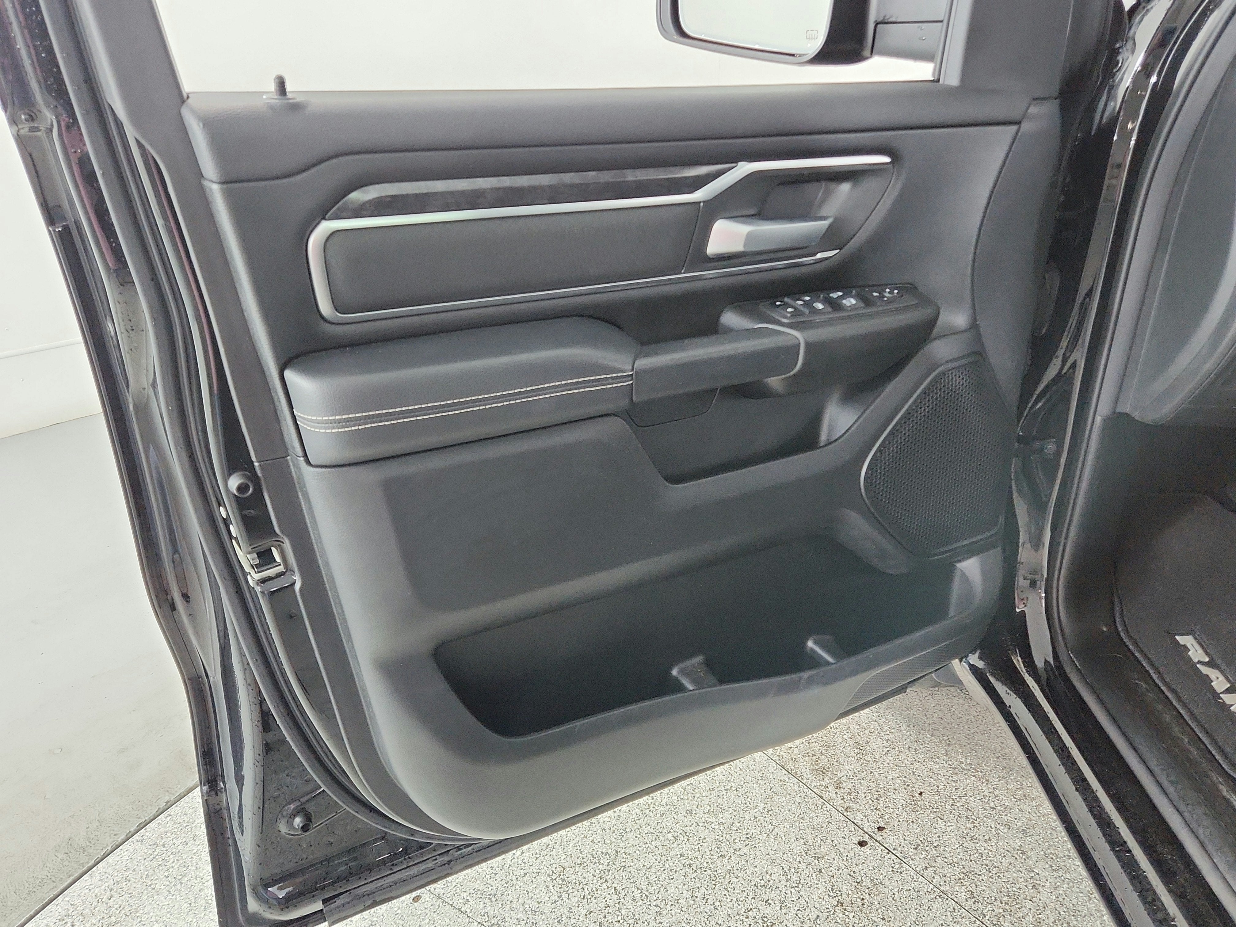 2024 RAM Ram 1500 Big Horn 4x4 Crew Cab 5'7" Box