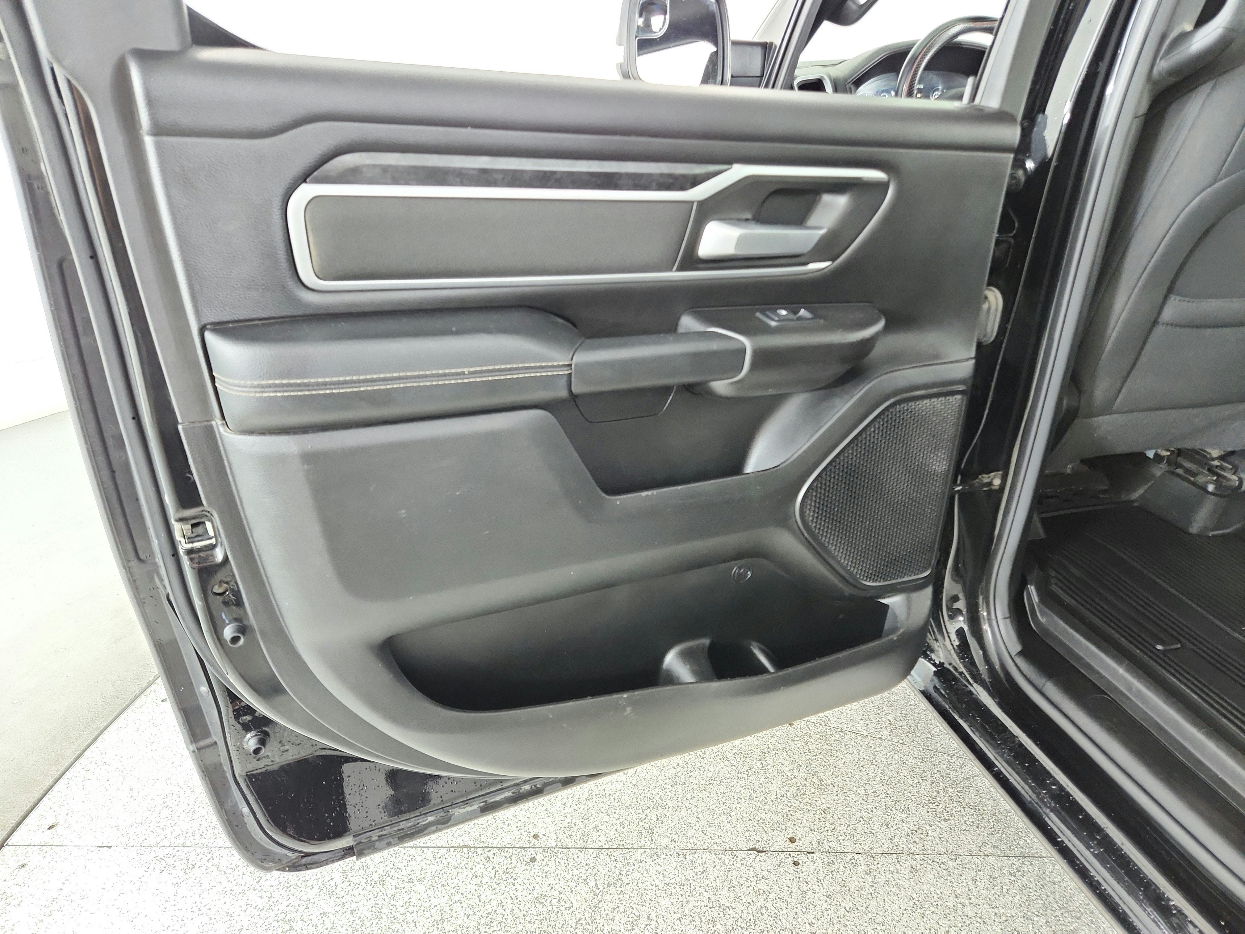 2023 RAM Ram 1500 Big Horn 4x4 Crew Cab 5'7" Box