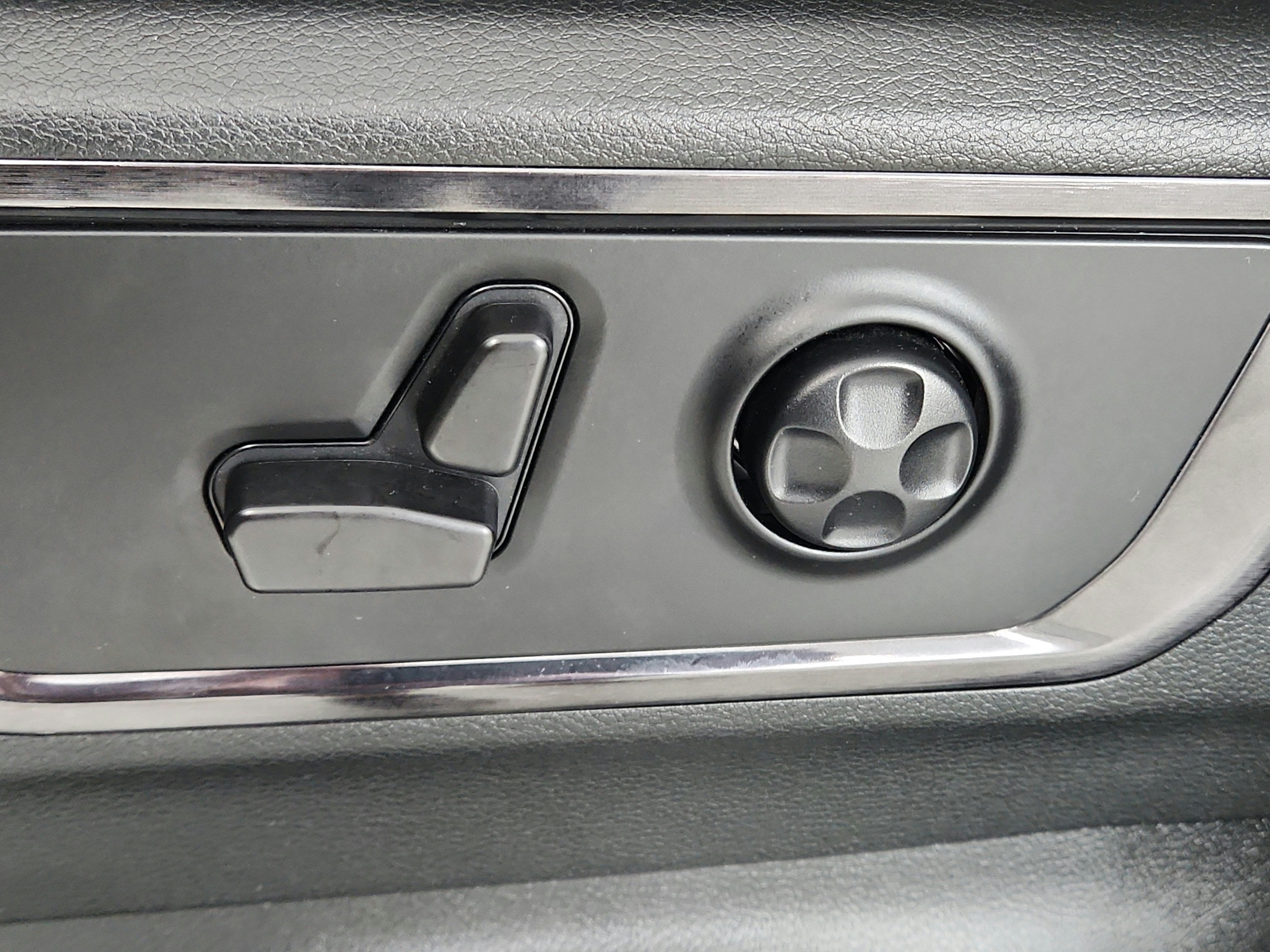 2023 RAM Ram 1500 Limited 4x4 Crew Cab 5'7" Box