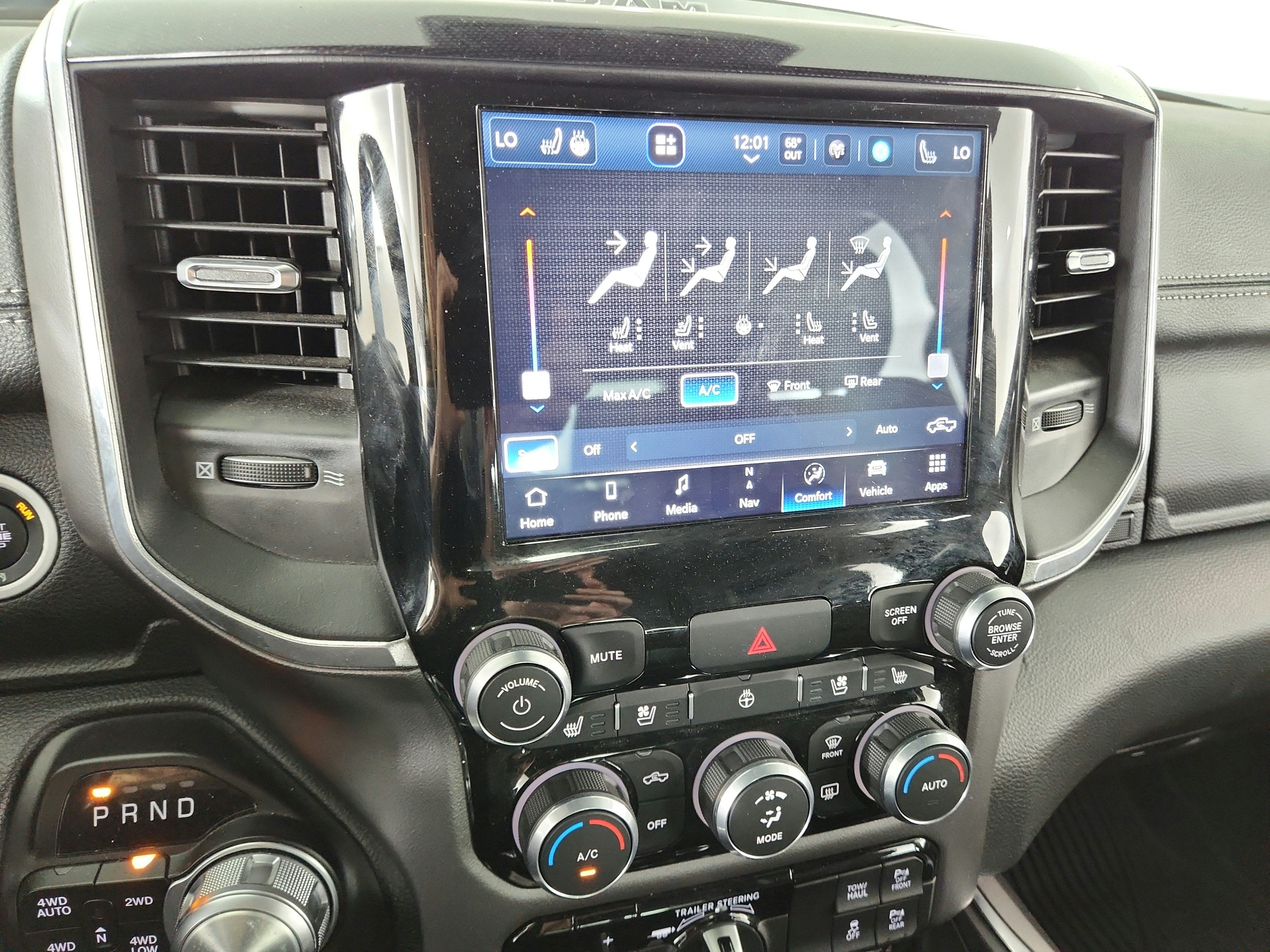 2022 RAM Ram 1500 Laramie 4x4 Crew Cab 5'7" Box