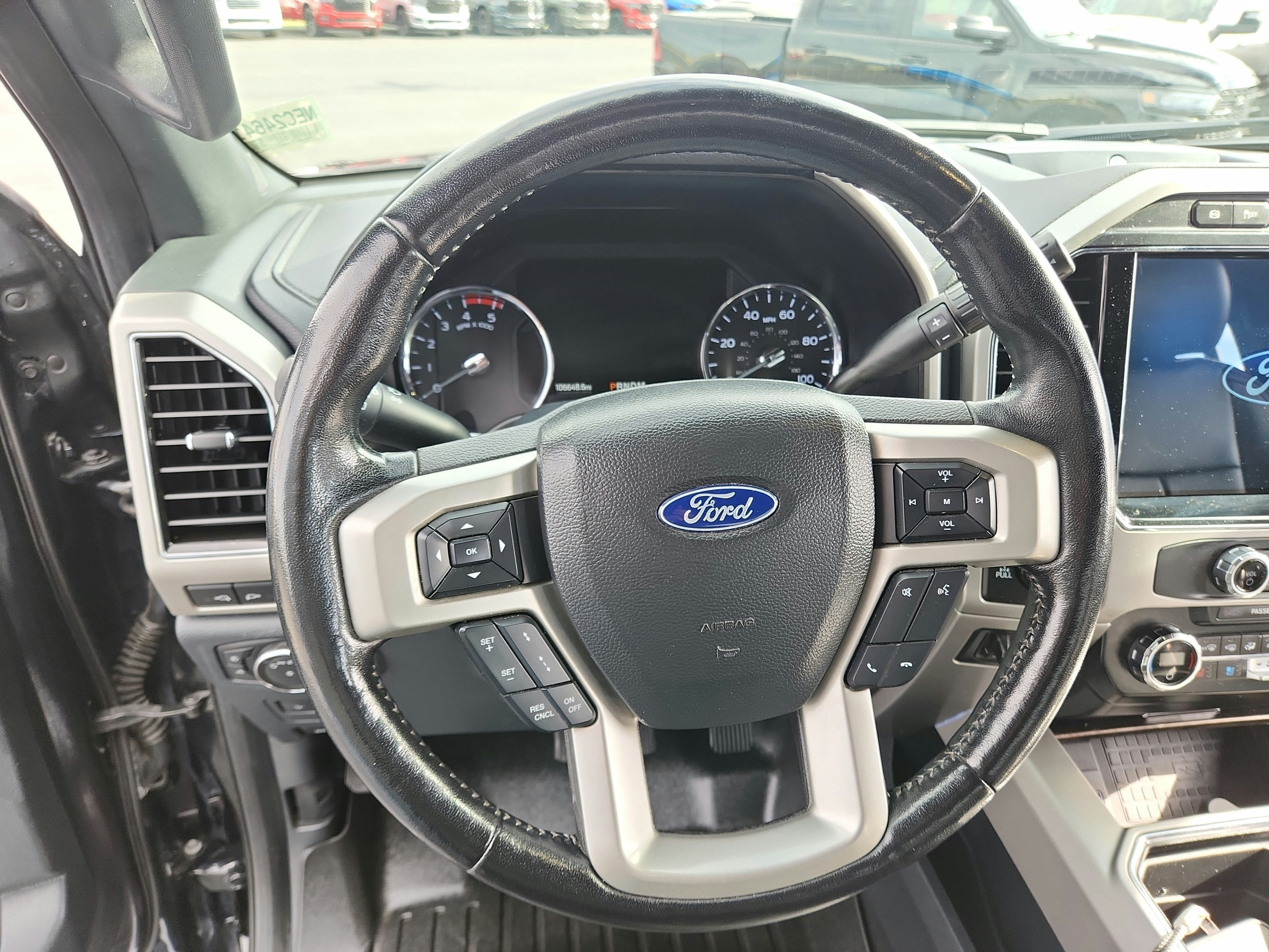 2022 Ford F-350 LARIAT 4WD Crew Cab 6.75' Box