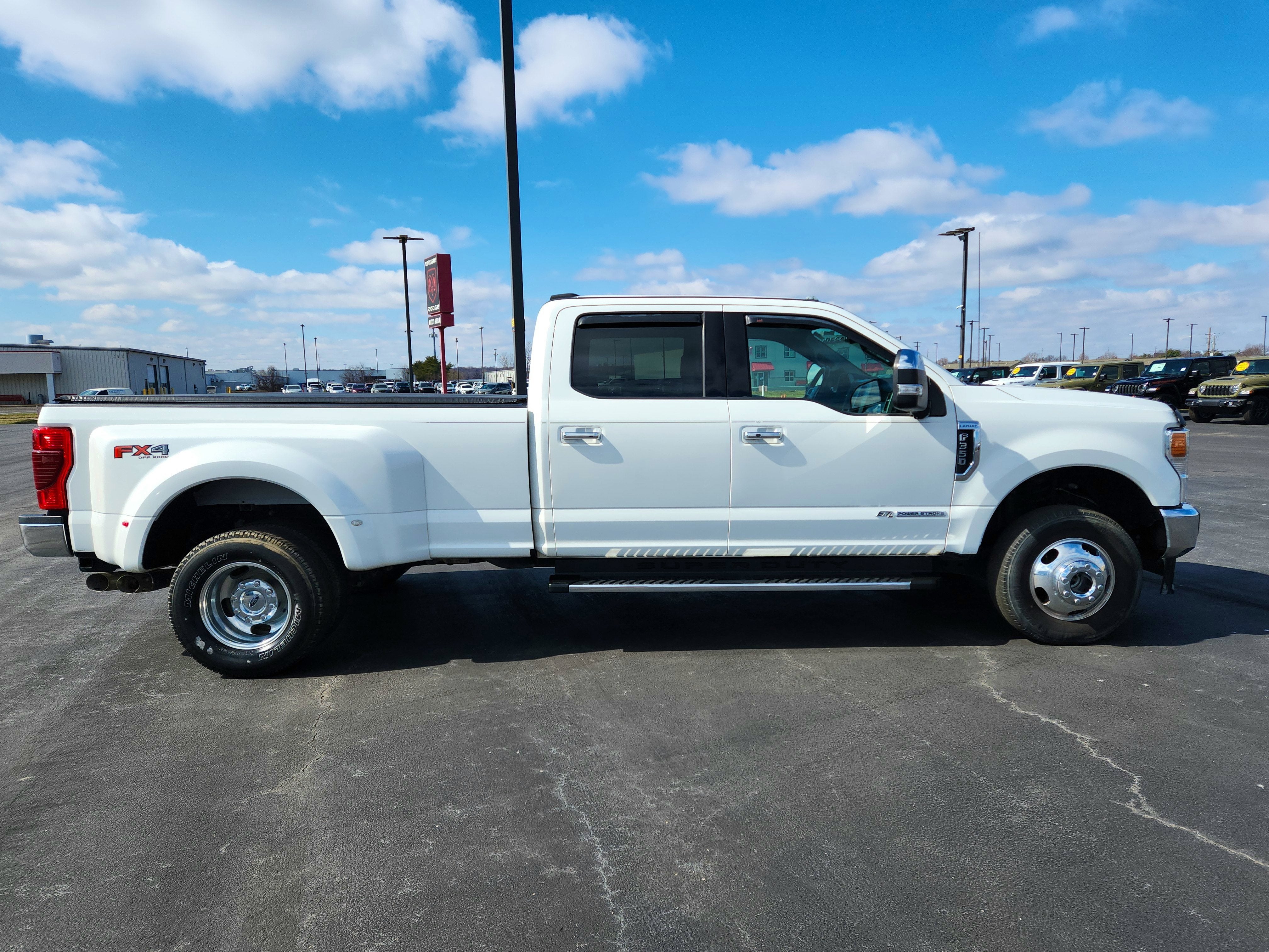 2020 Ford Super Duty F-350 DRW Pickup LARIAT
