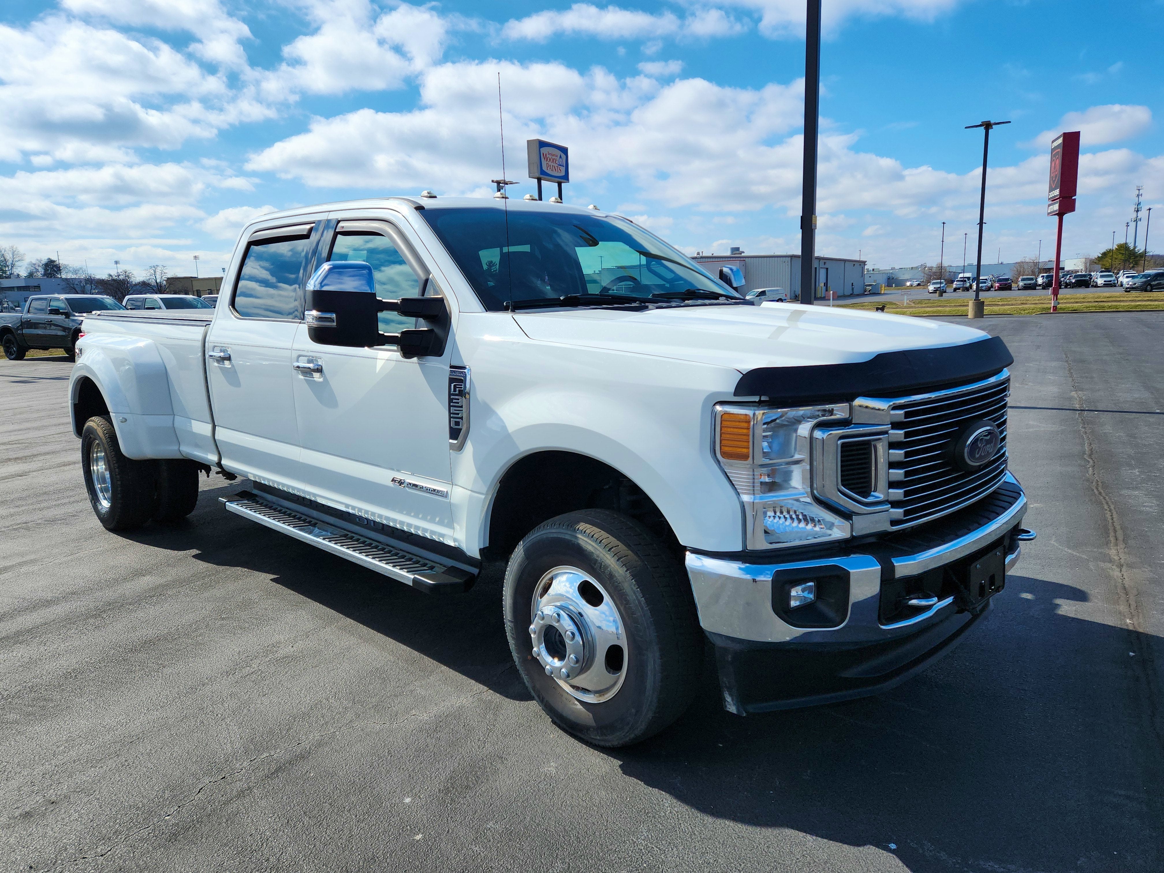 2020 Ford Super Duty F-350 DRW Pickup LARIAT