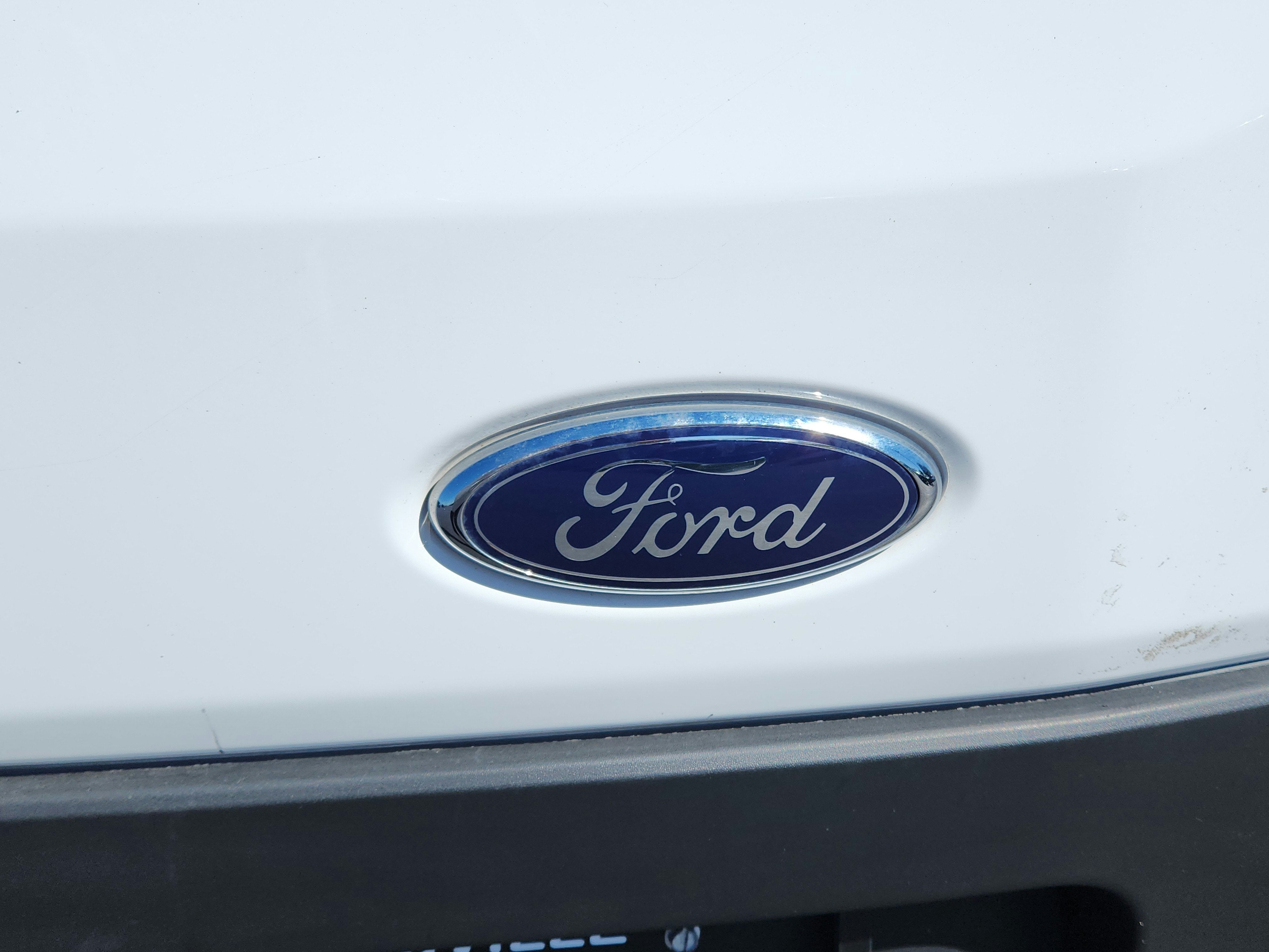 2025 Ford Transit-250 Cargo Van T-250 130" Low Rf 9070 GVWR RWD