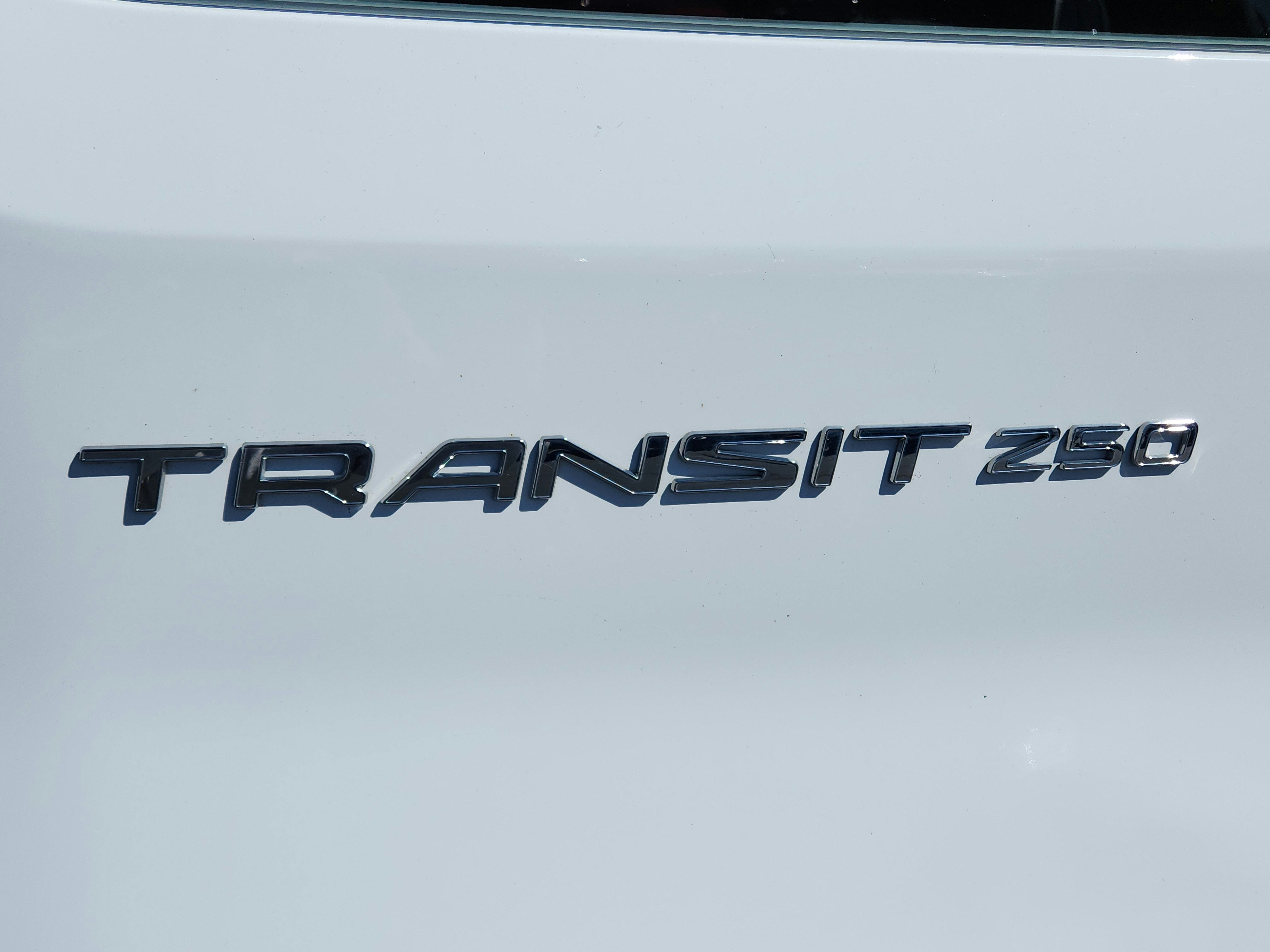 2025 Ford Transit-250 Cargo Van T-250 130" Low Rf 9070 GVWR RWD