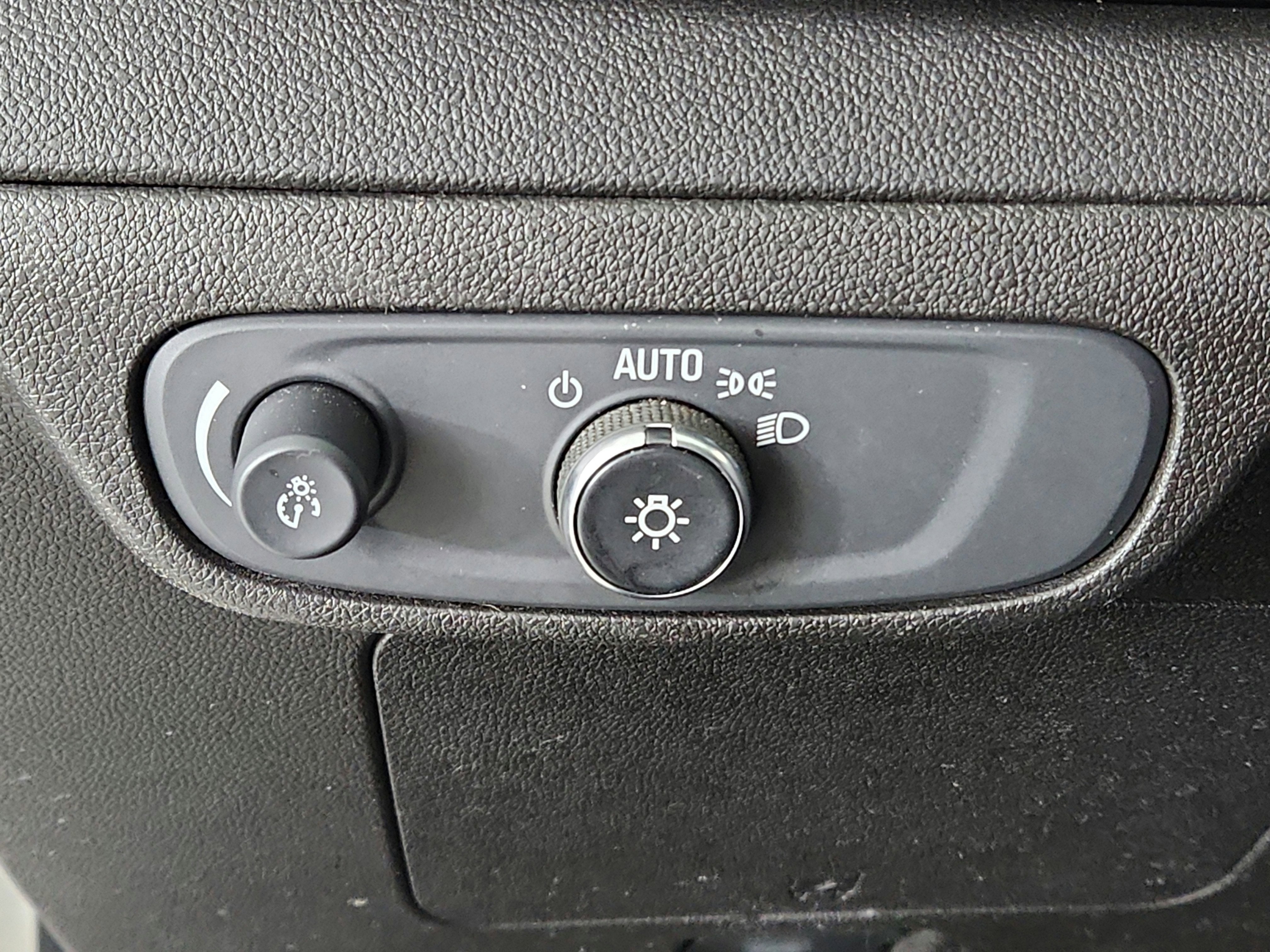 2022 Chevrolet Bolt EUV LT