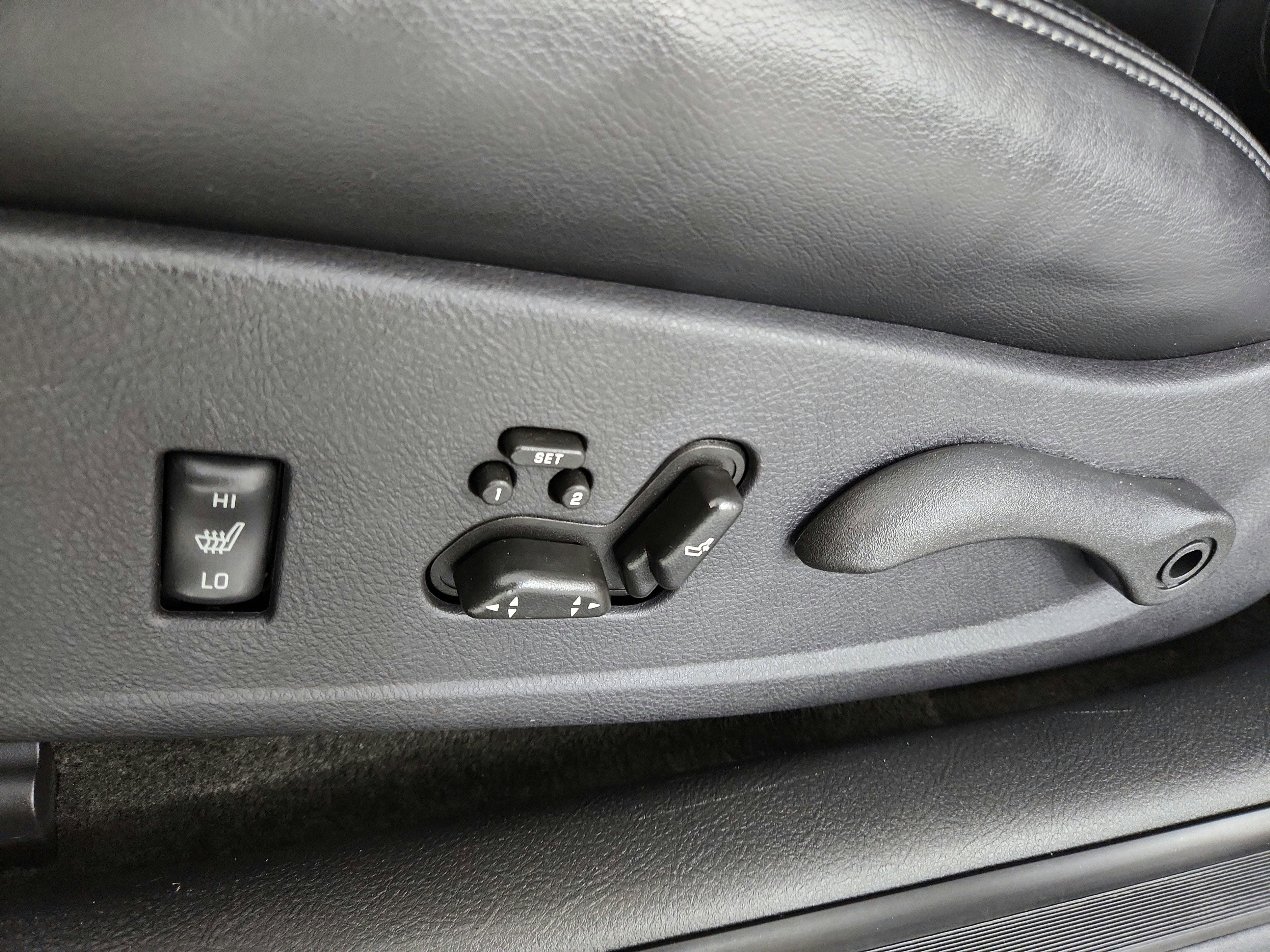 2004 Chevrolet SSR LS