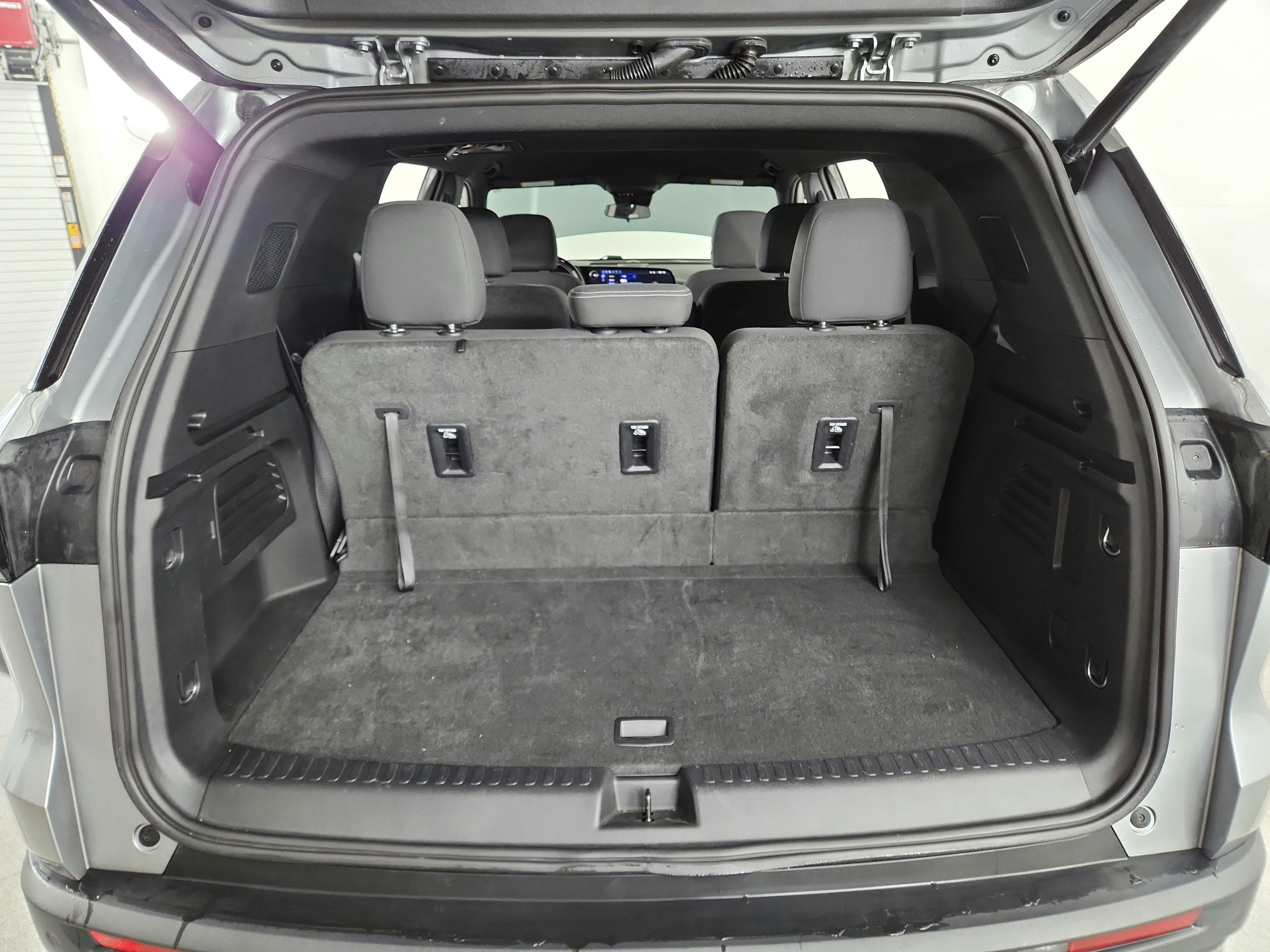 2024 Chevrolet Traverse FWD LT