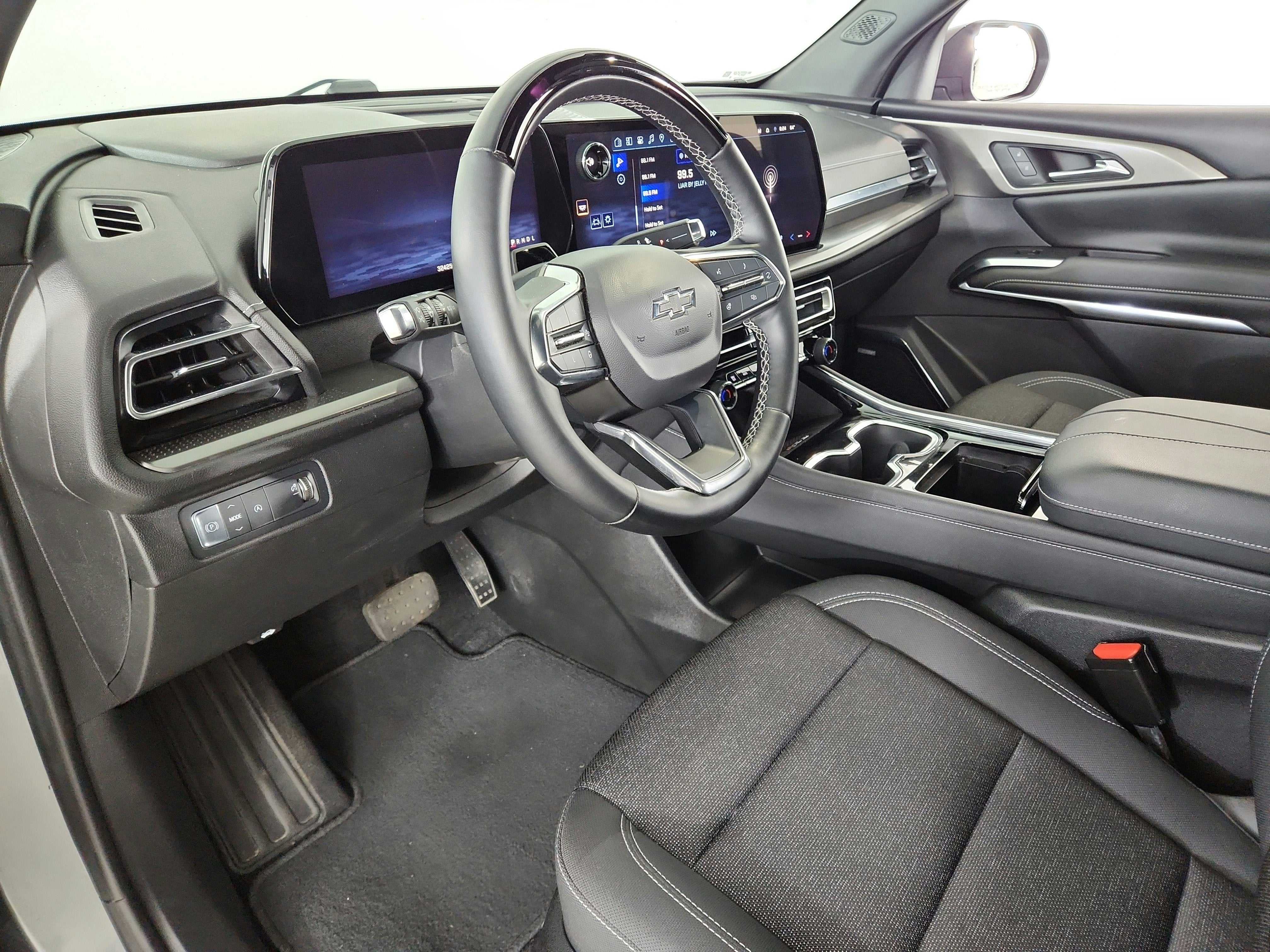 2024 Chevrolet Traverse FWD LT