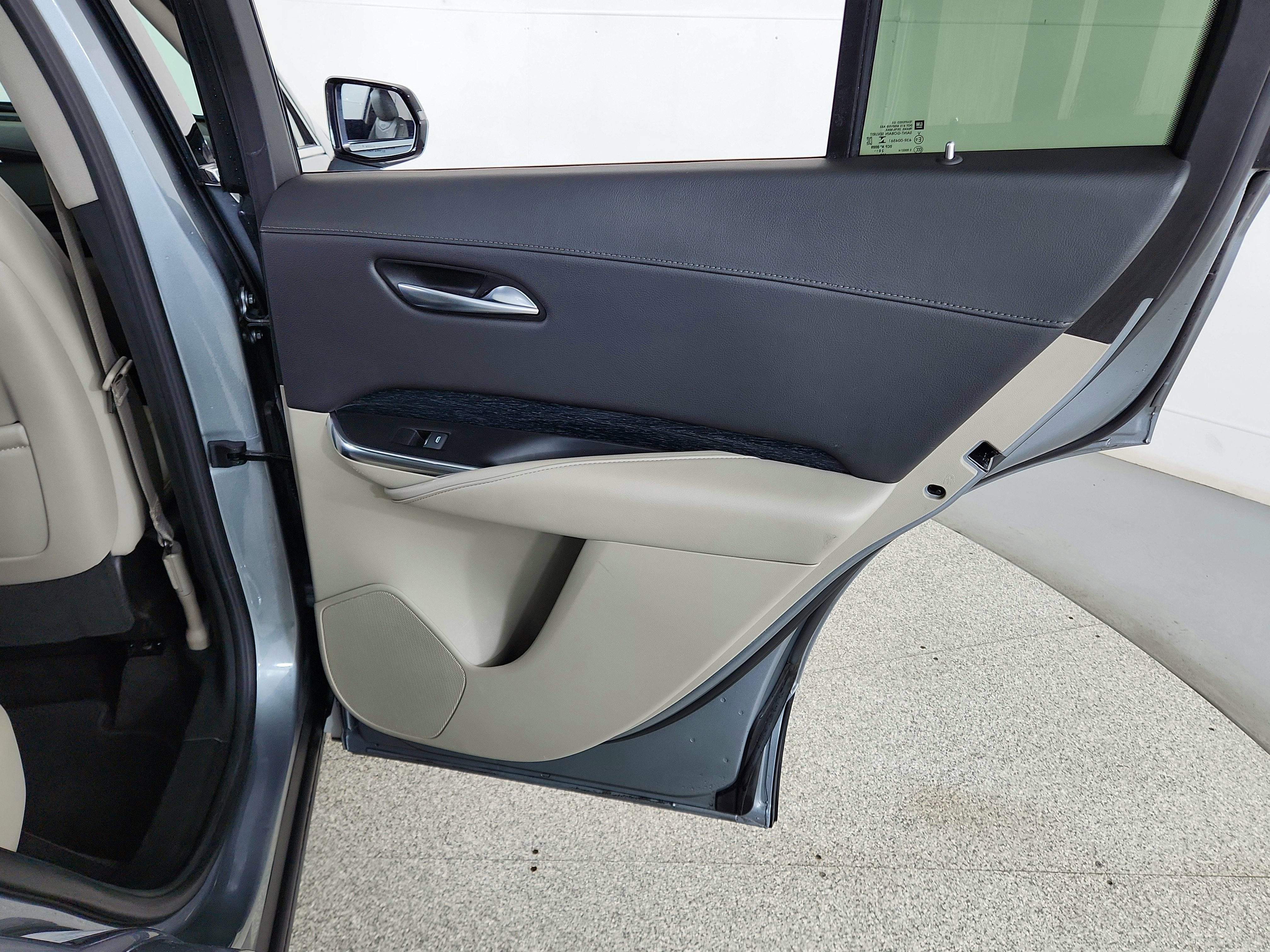 2023 Cadillac XT4 AWD Premium Luxury