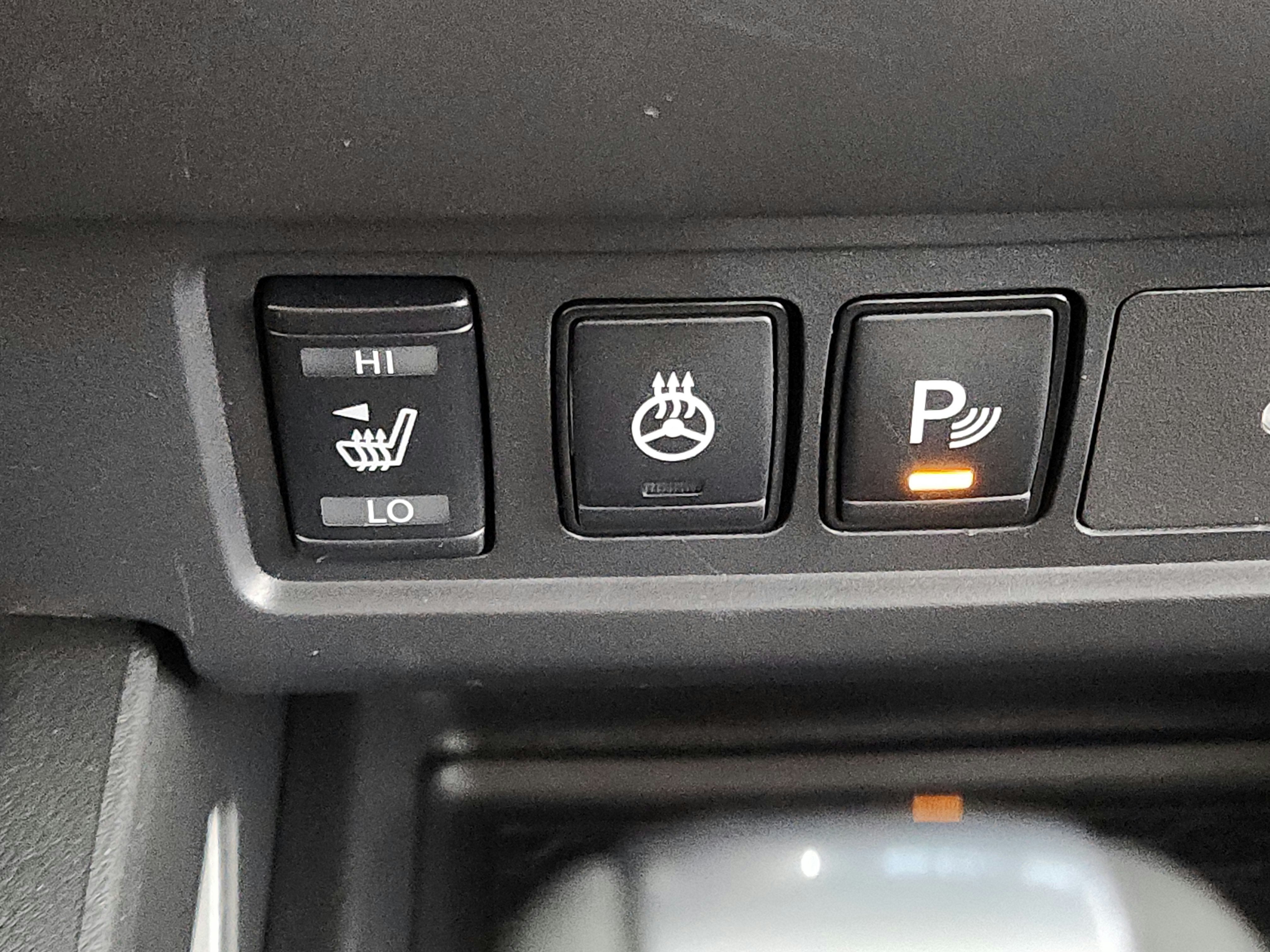 2025 Nissan Frontier SL