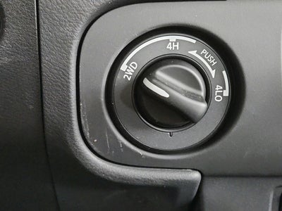 2025 Nissan Frontier SL