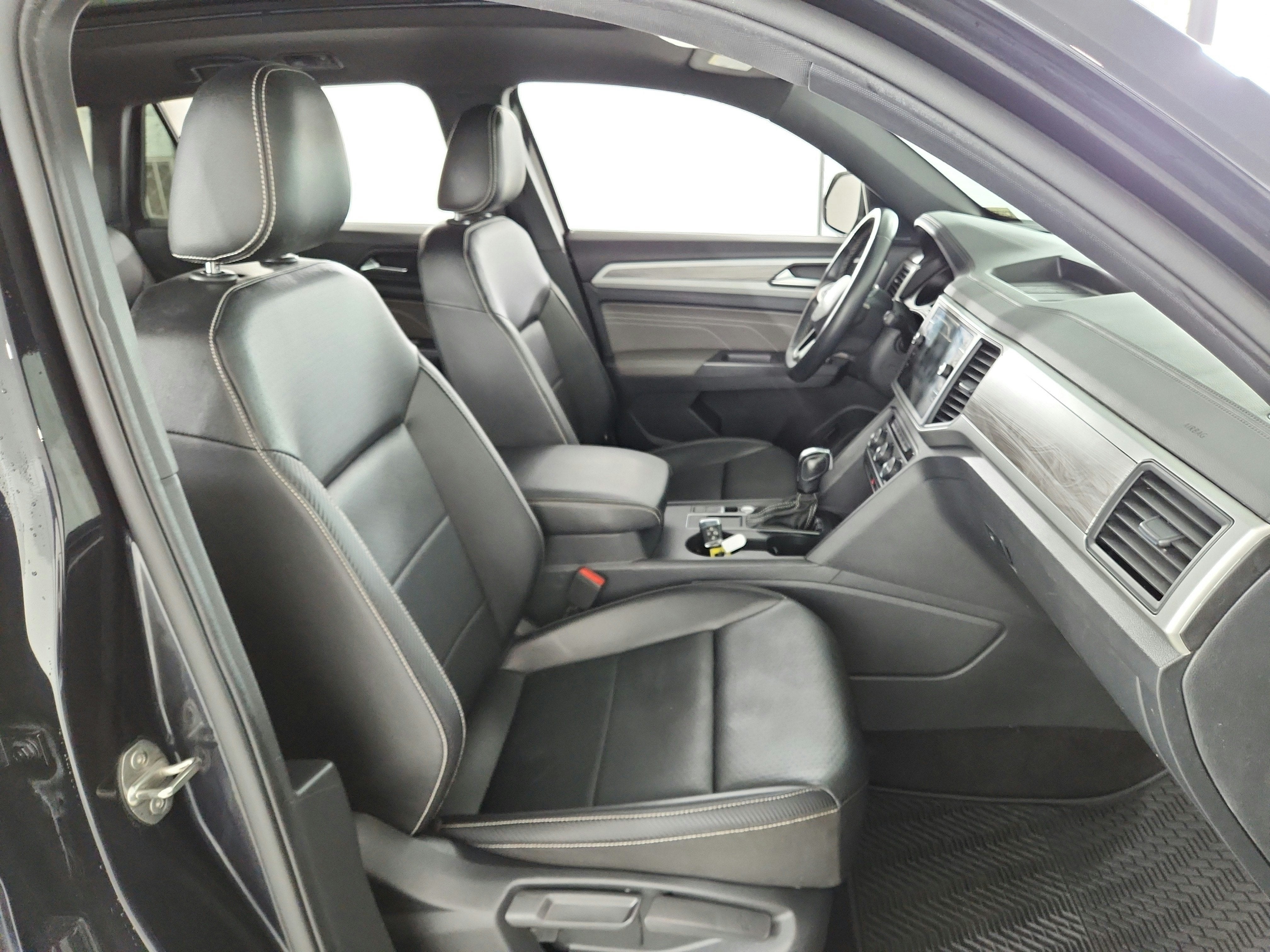 2021 Volkswagen Atlas Cross Sport 2.0T SE w/Technology FWD