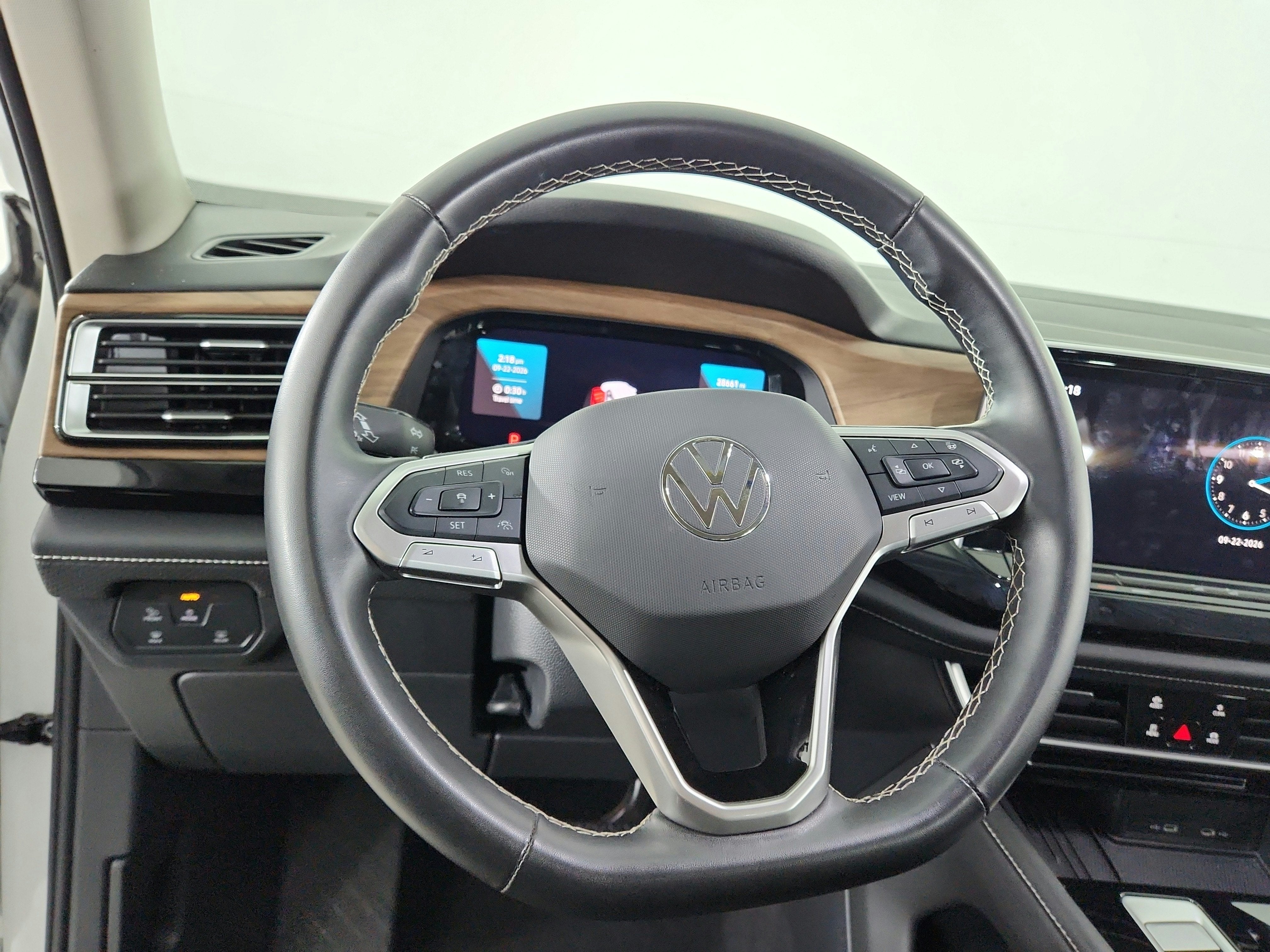 2025 Volkswagen Atlas 2.0T SE w/Technology FWD