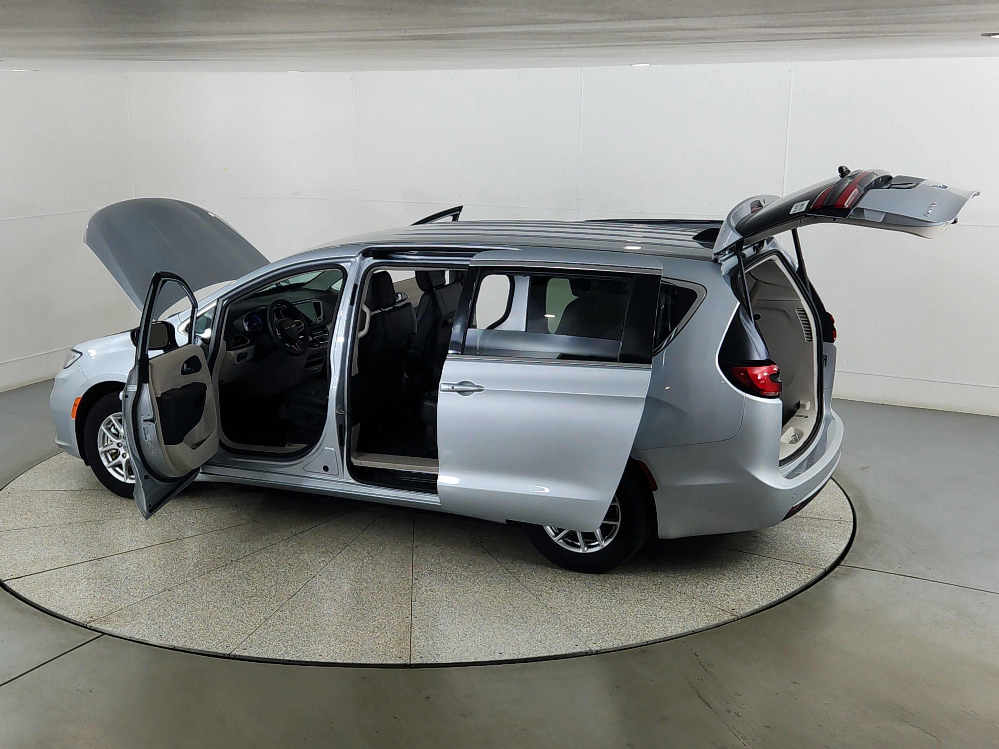 2024 Chrysler Pacifica Touring L