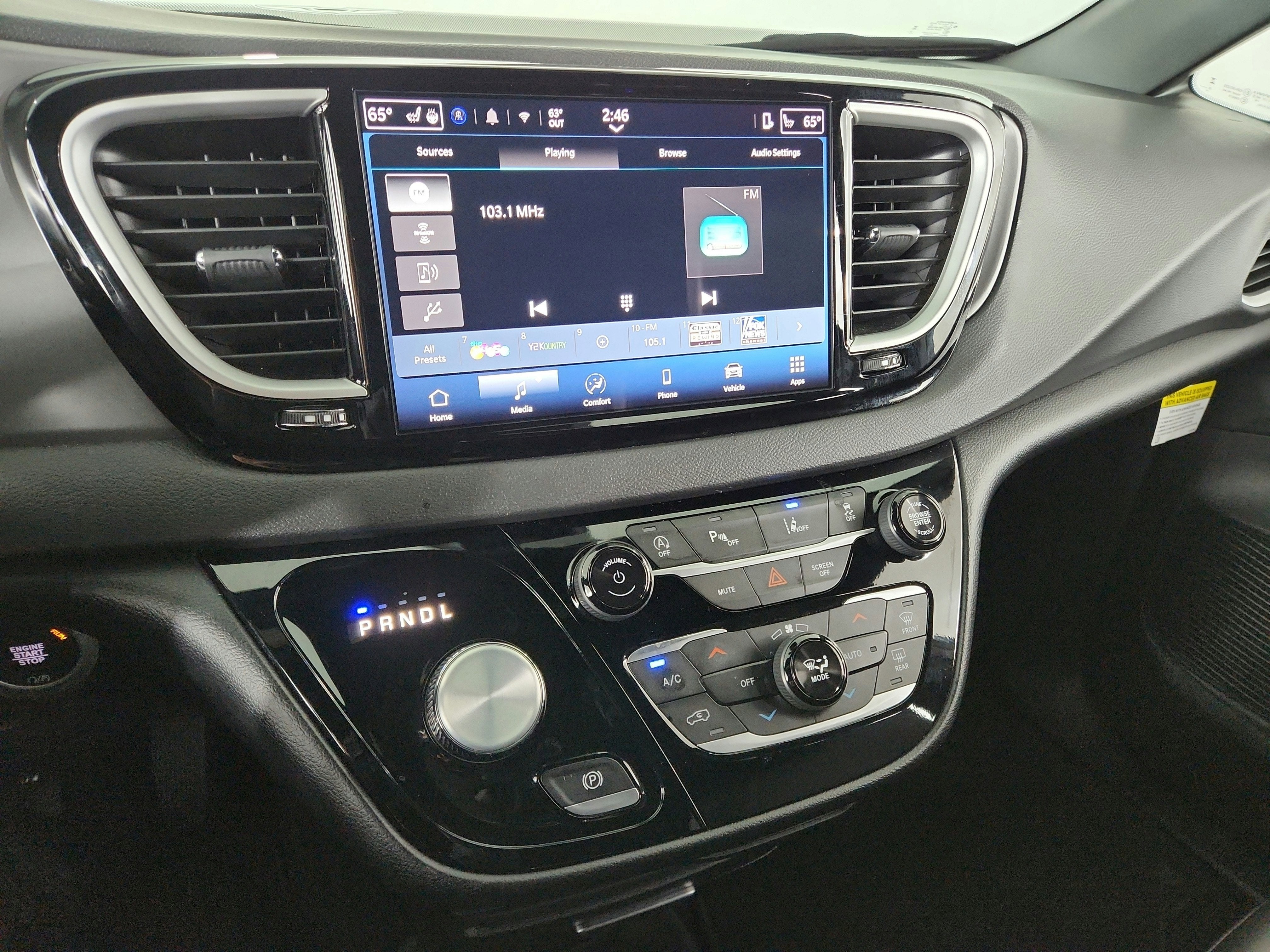 2025 Chrysler Pacifica Select