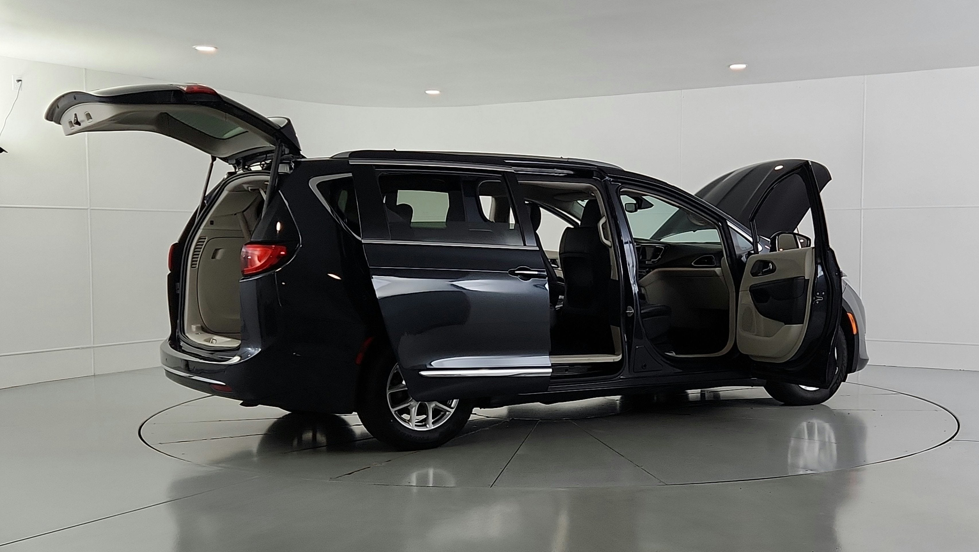 2020 Chrysler Pacifica Touring L