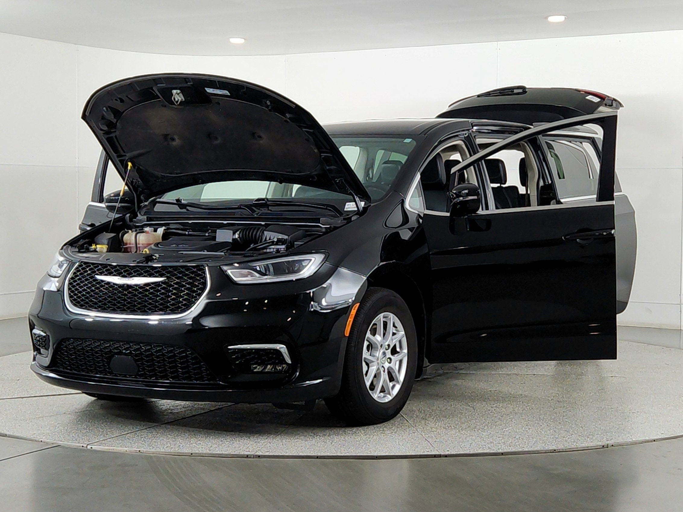 2024 Chrysler Pacifica Touring L