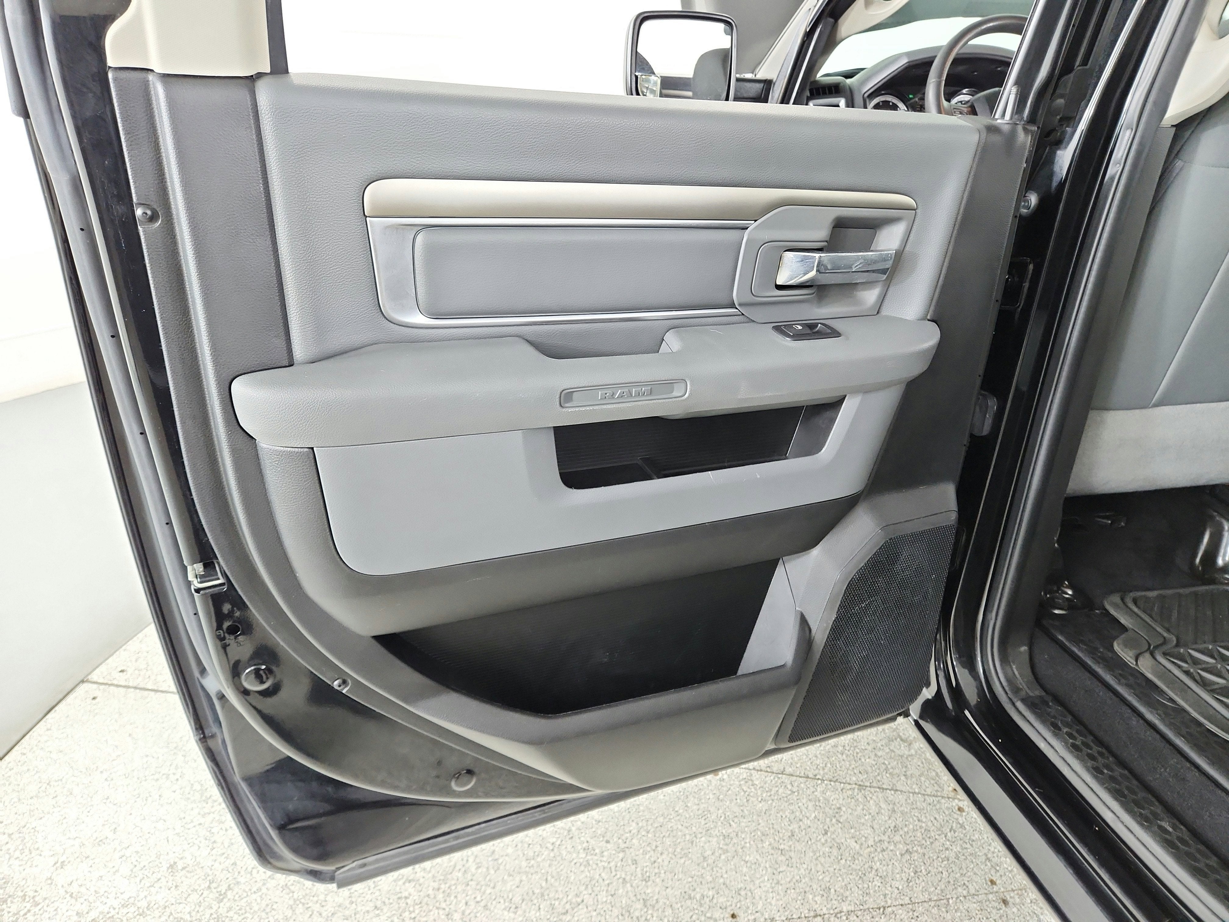 2019 RAM 1500 Classic SLT