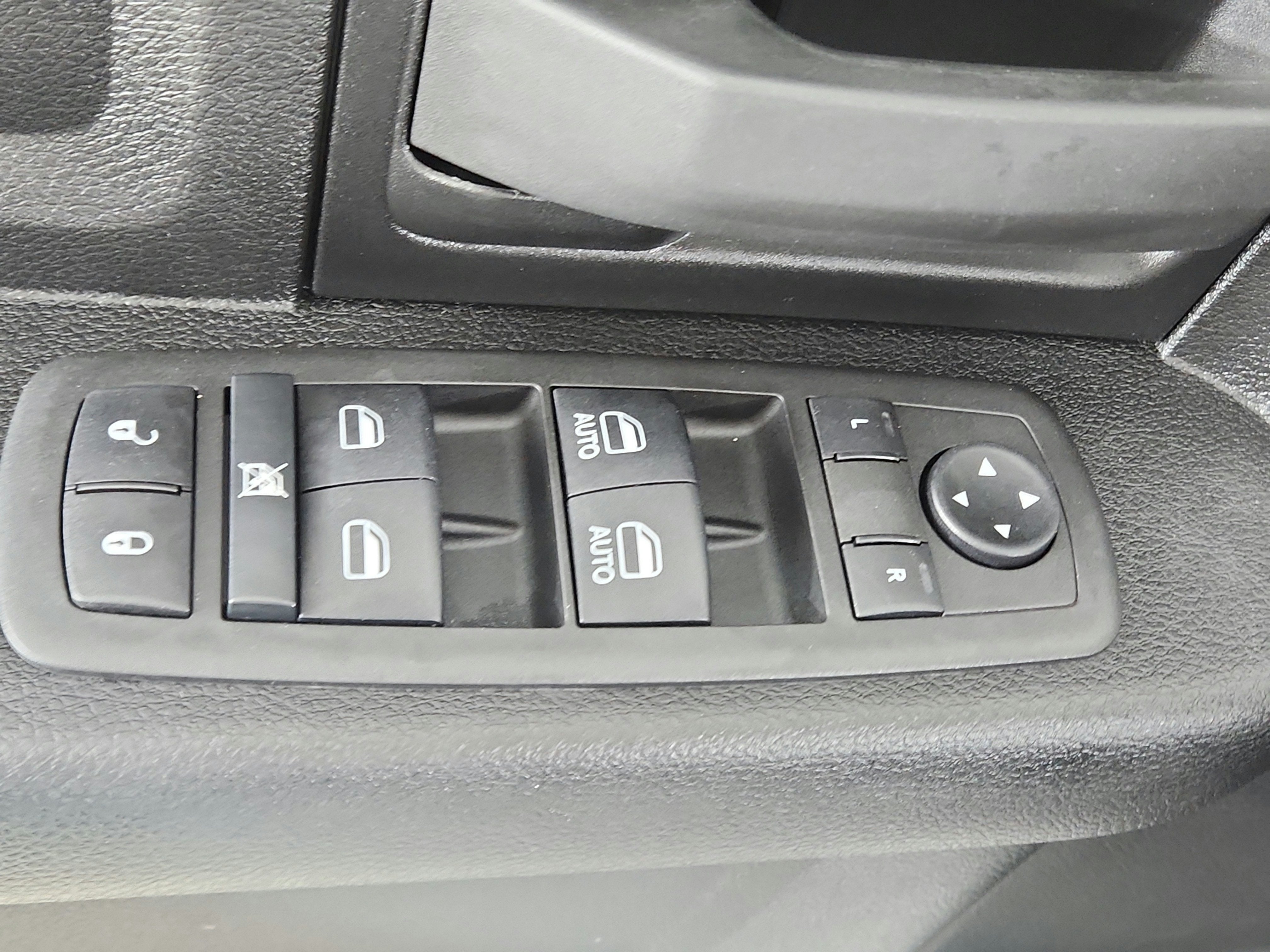 2022 RAM Ram 2500 Tradesman 4x4 Crew Cab 6'4" Box