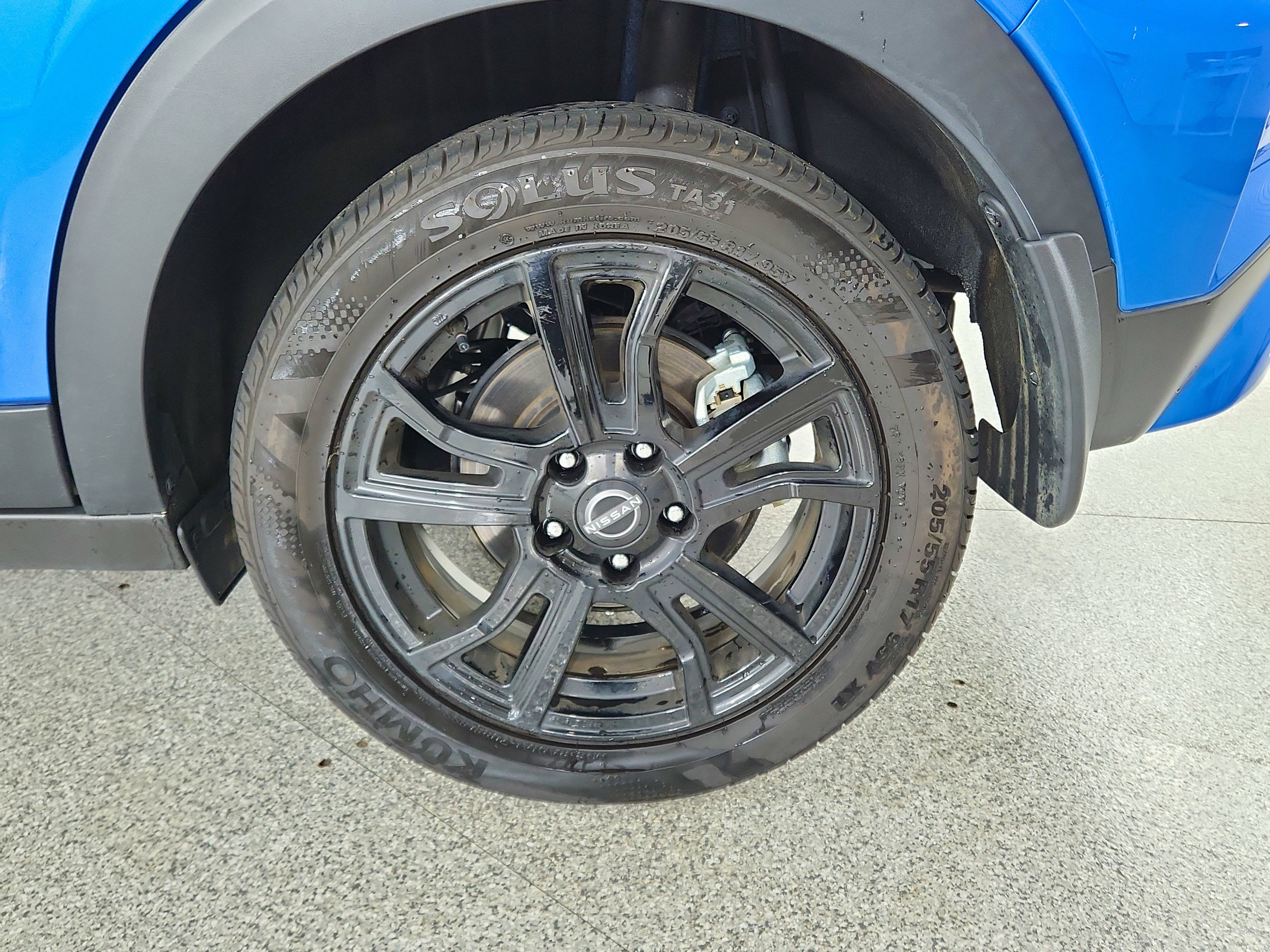 2024 Nissan Kicks SR