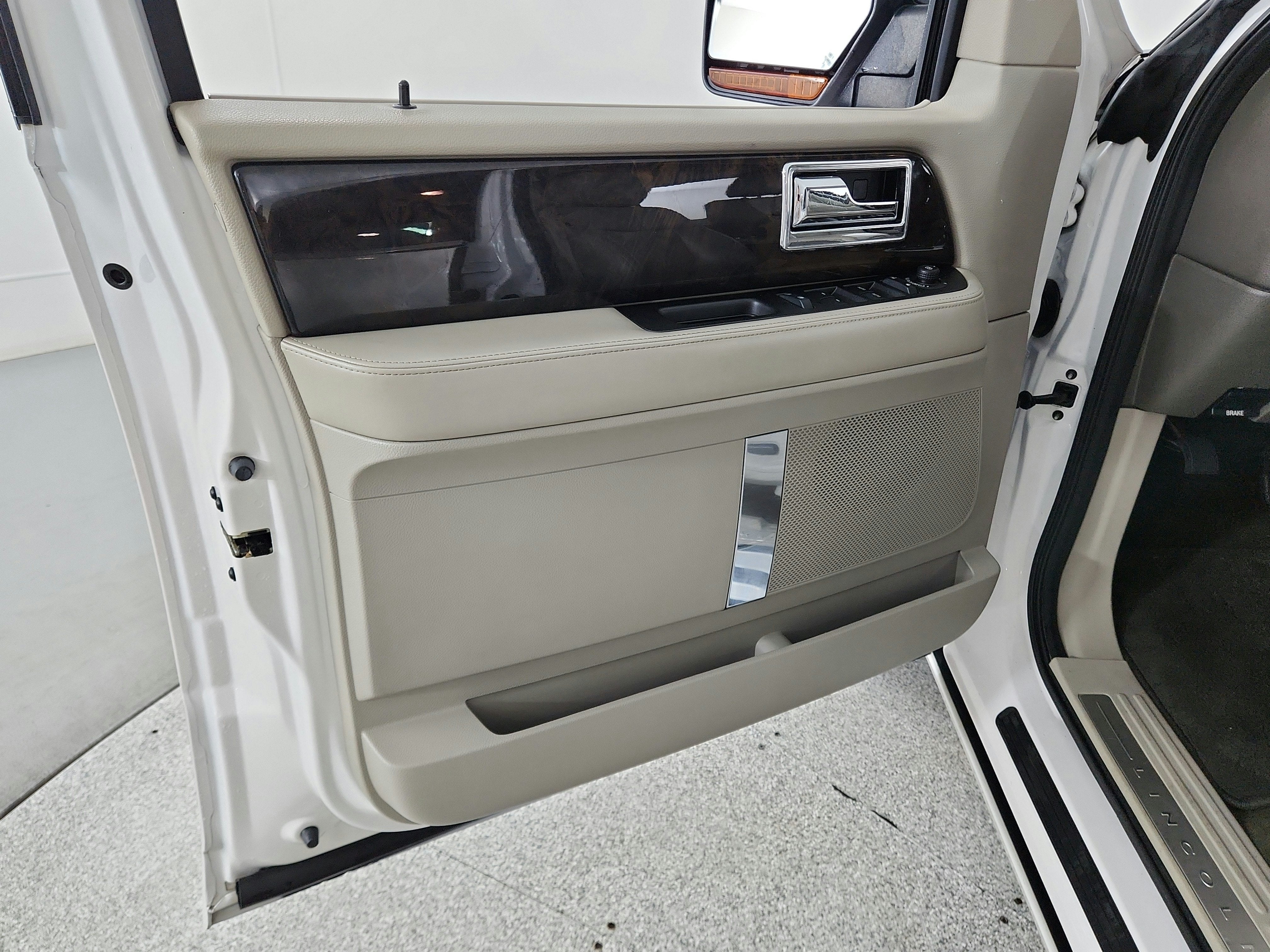 2017 Lincoln Navigator 4x4 Select