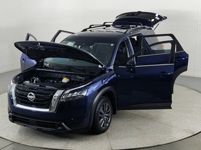 2023 Nissan Pathfinder SV