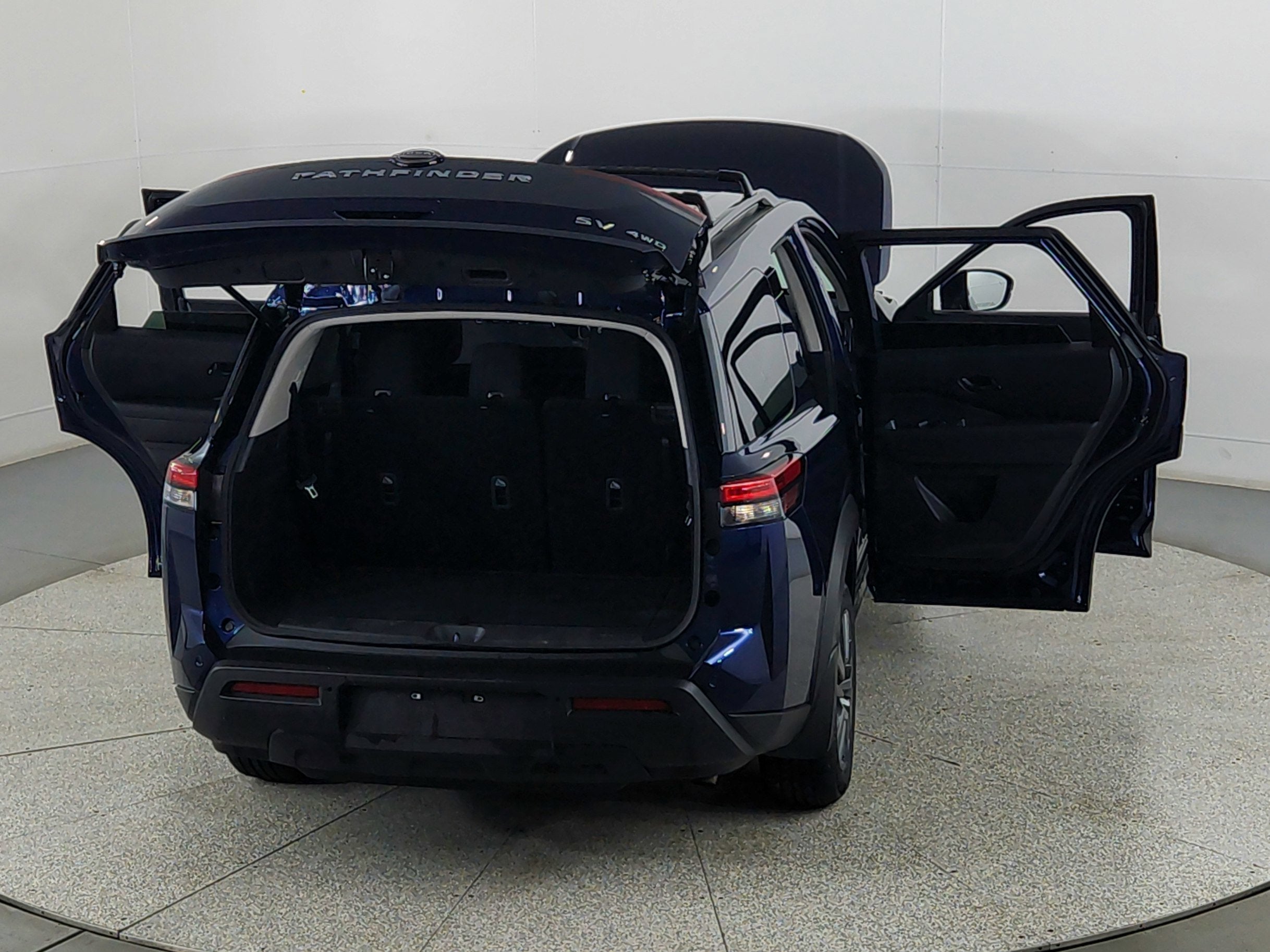 2023 Nissan Pathfinder SV