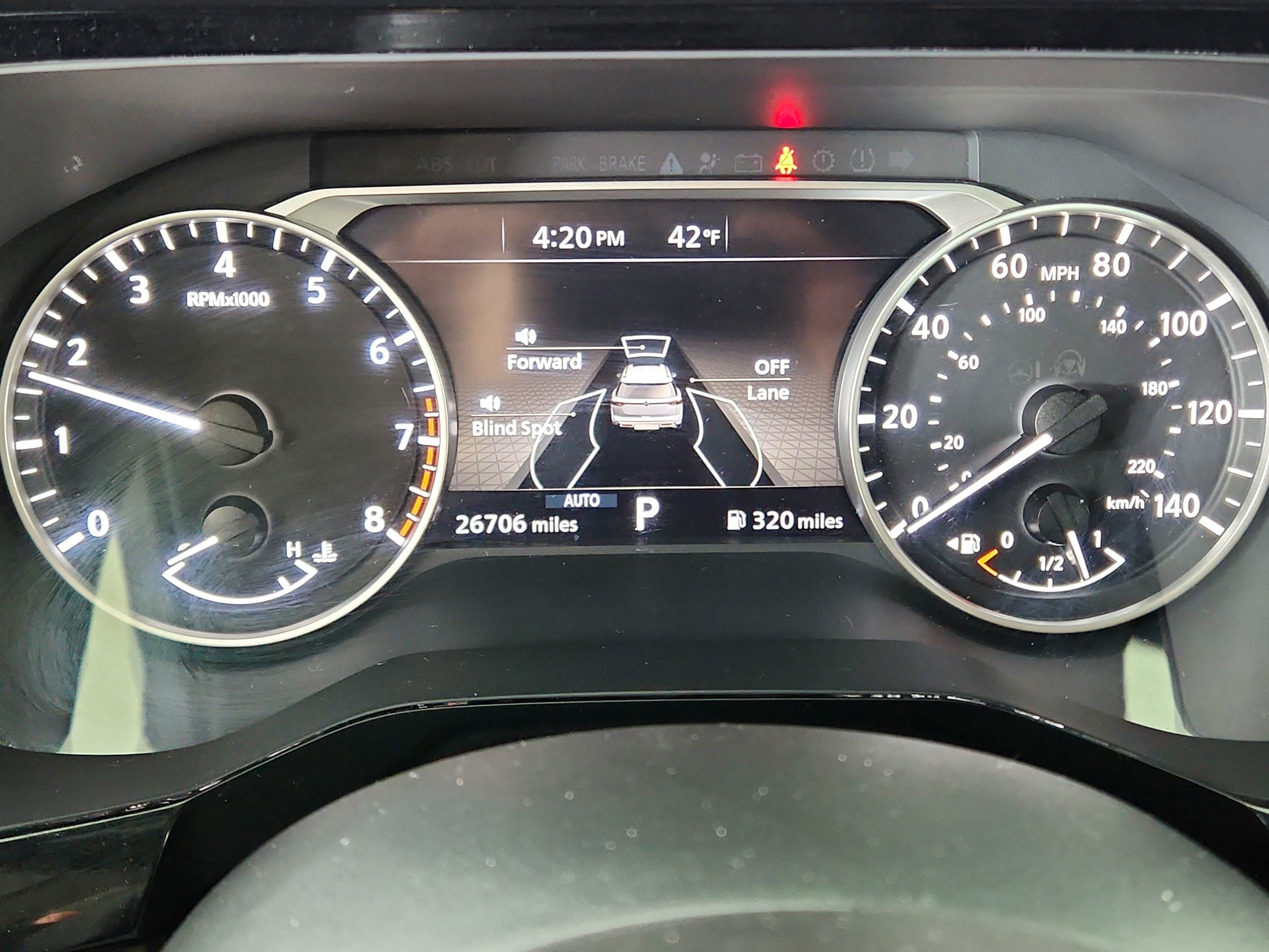 2025 Nissan Pathfinder SV