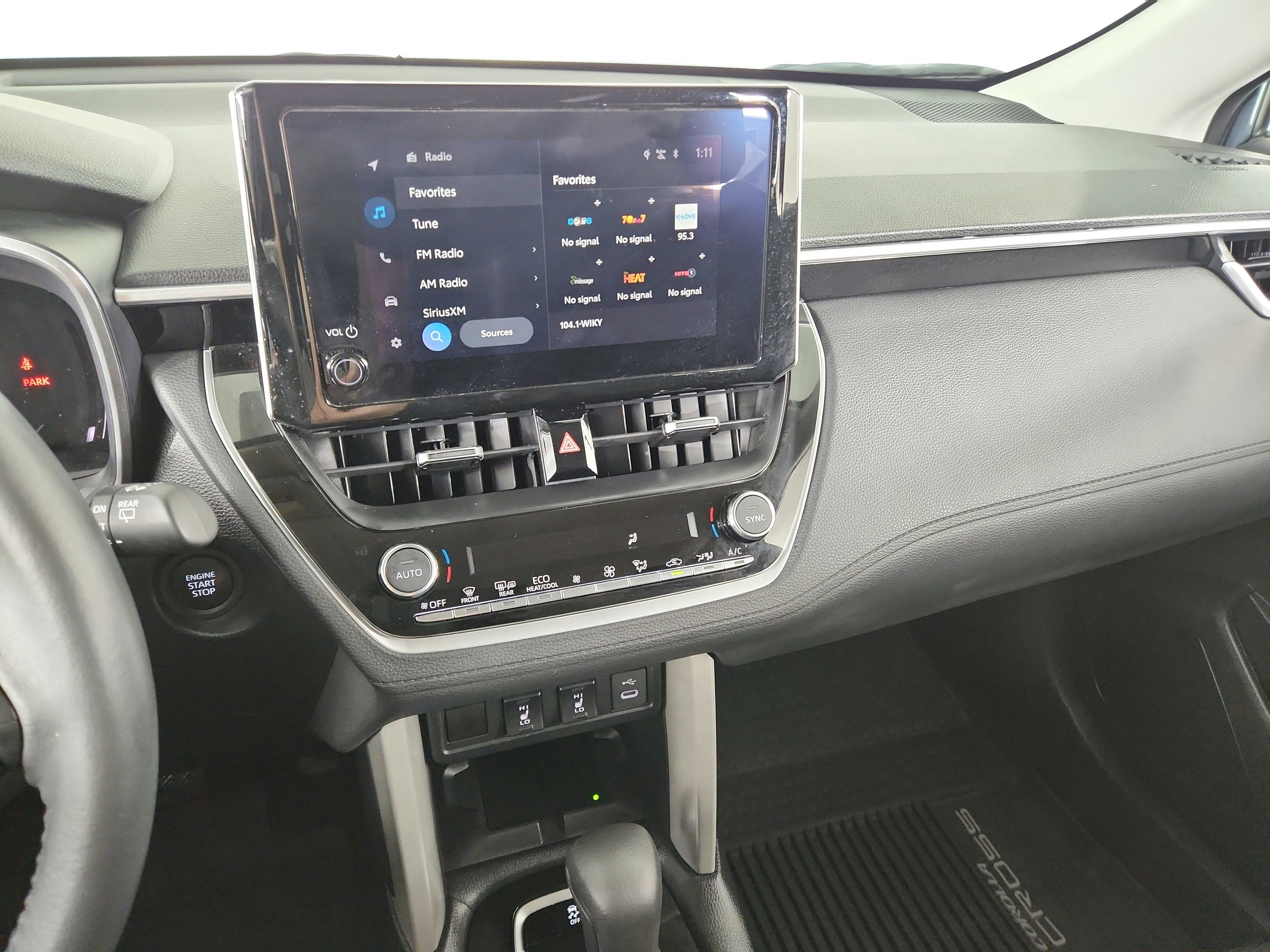 2024 Toyota Corolla Cross XLE