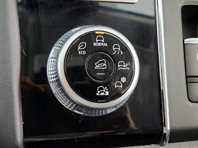 2023 Mitsubishi Outlander Base