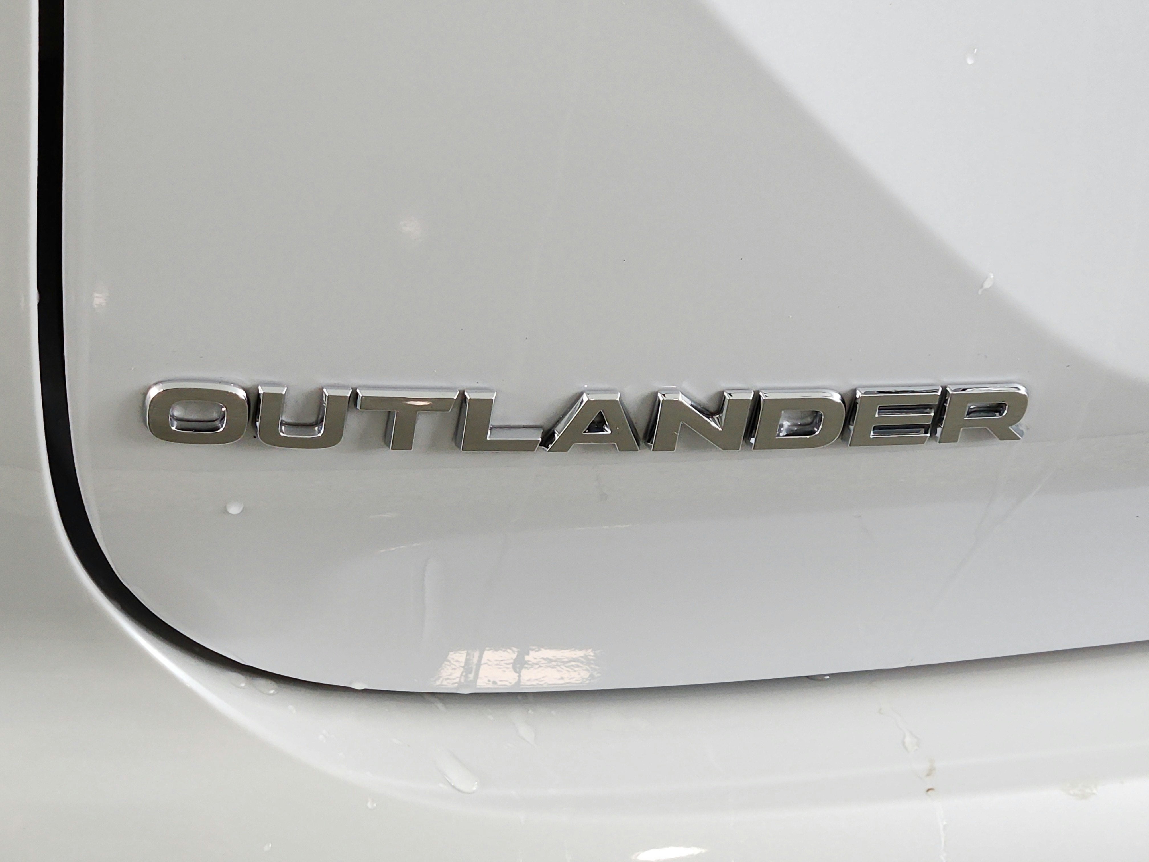 2024 Mitsubishi Outlander PHEV SE S-AWC
