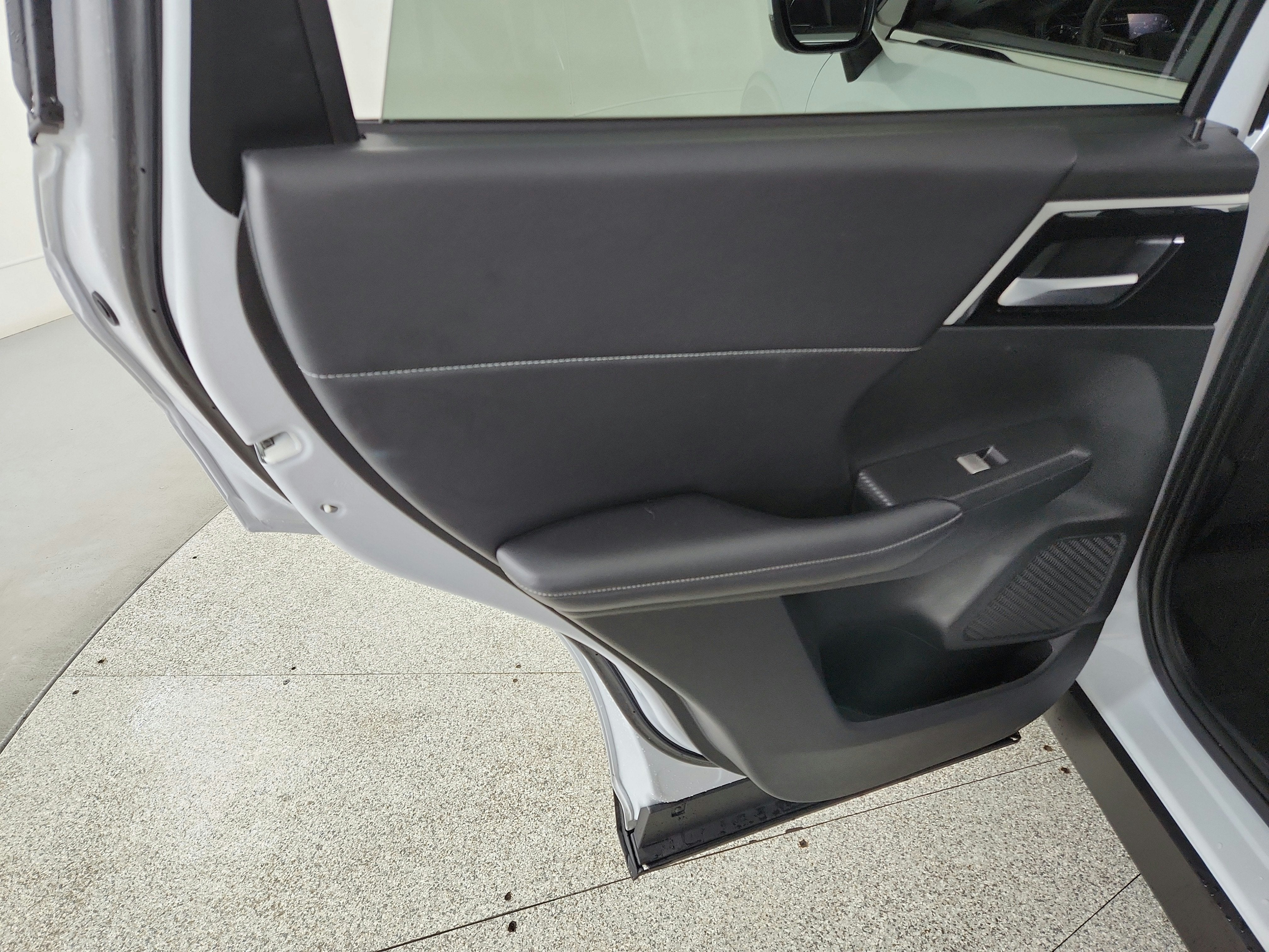 2024 Mitsubishi Outlander PHEV SE S-AWC