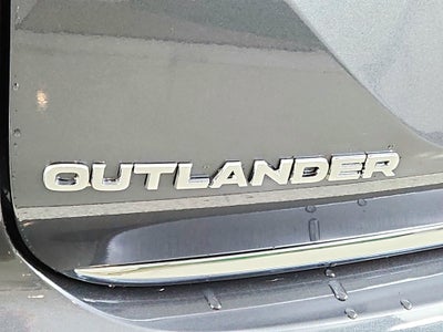 2025 Mitsubishi Outlander PHEV Base