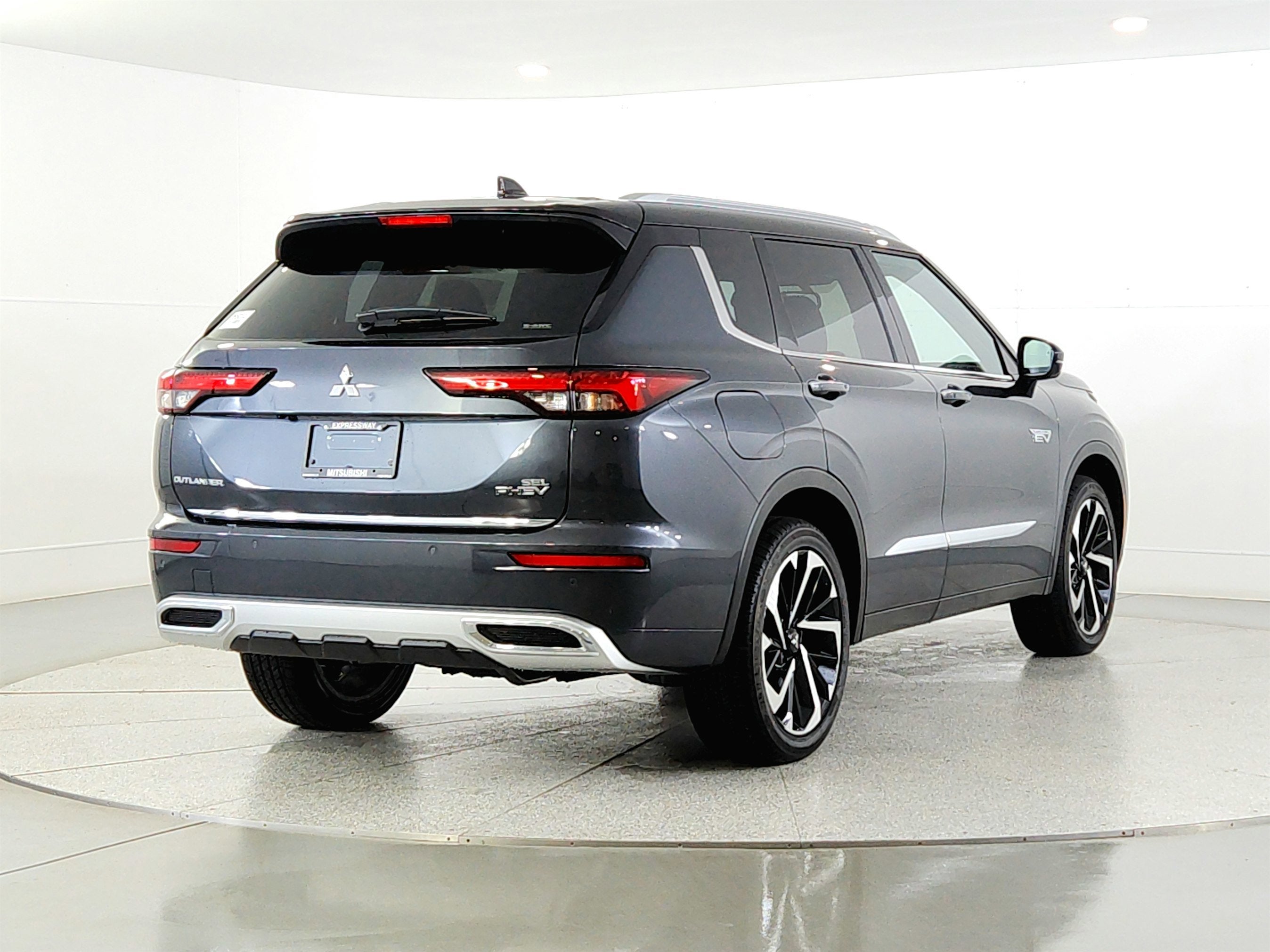 2025 Mitsubishi Outlander PHEV Base