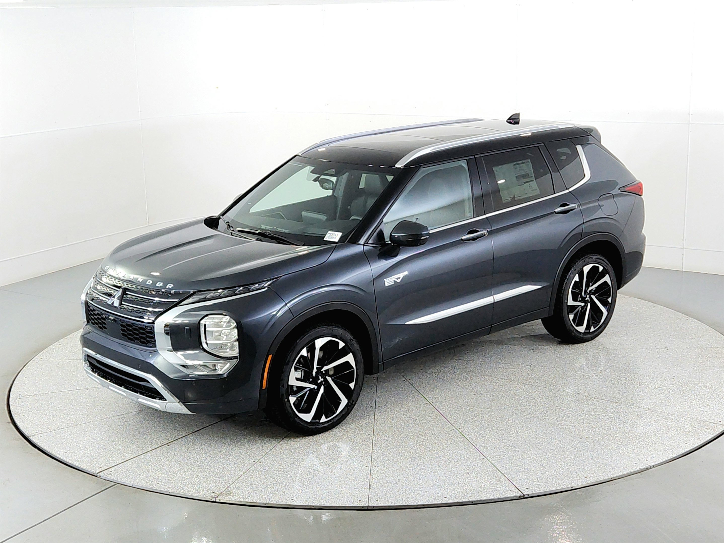 2025 Mitsubishi Outlander PHEV Base
