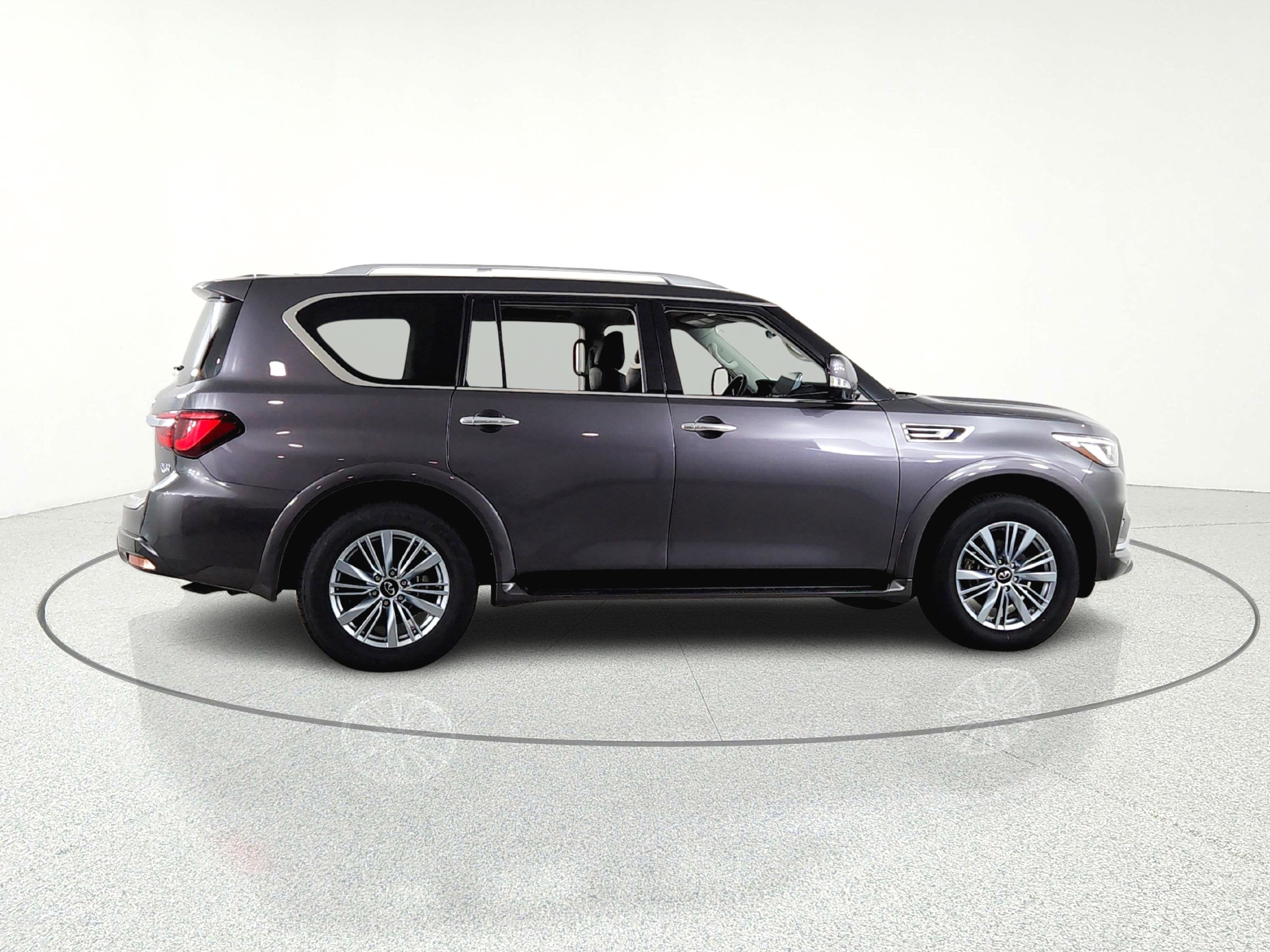 2024 INFINITI QX80 LUXE