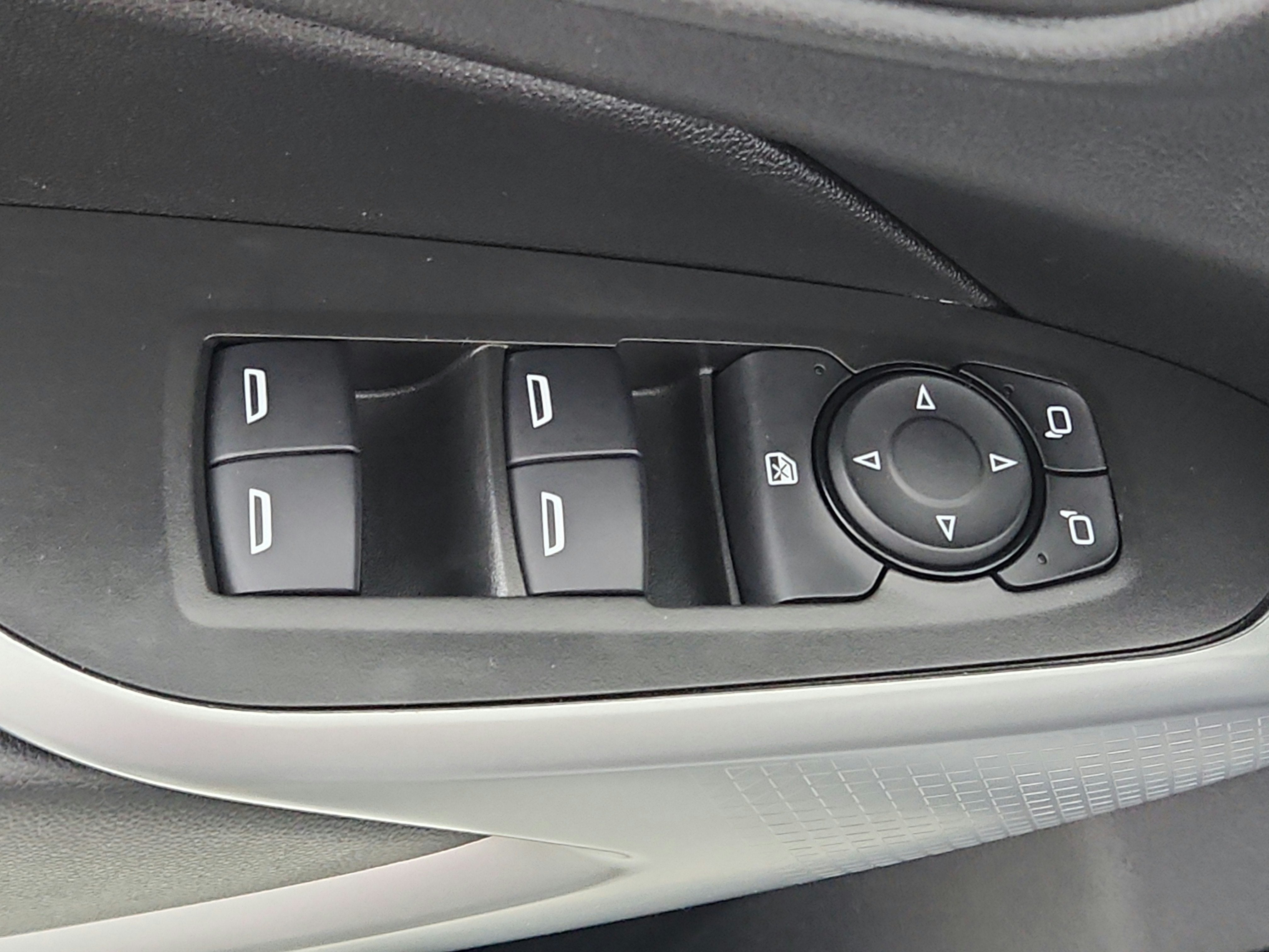 2025 Chevrolet Trax FWD 4dr LS